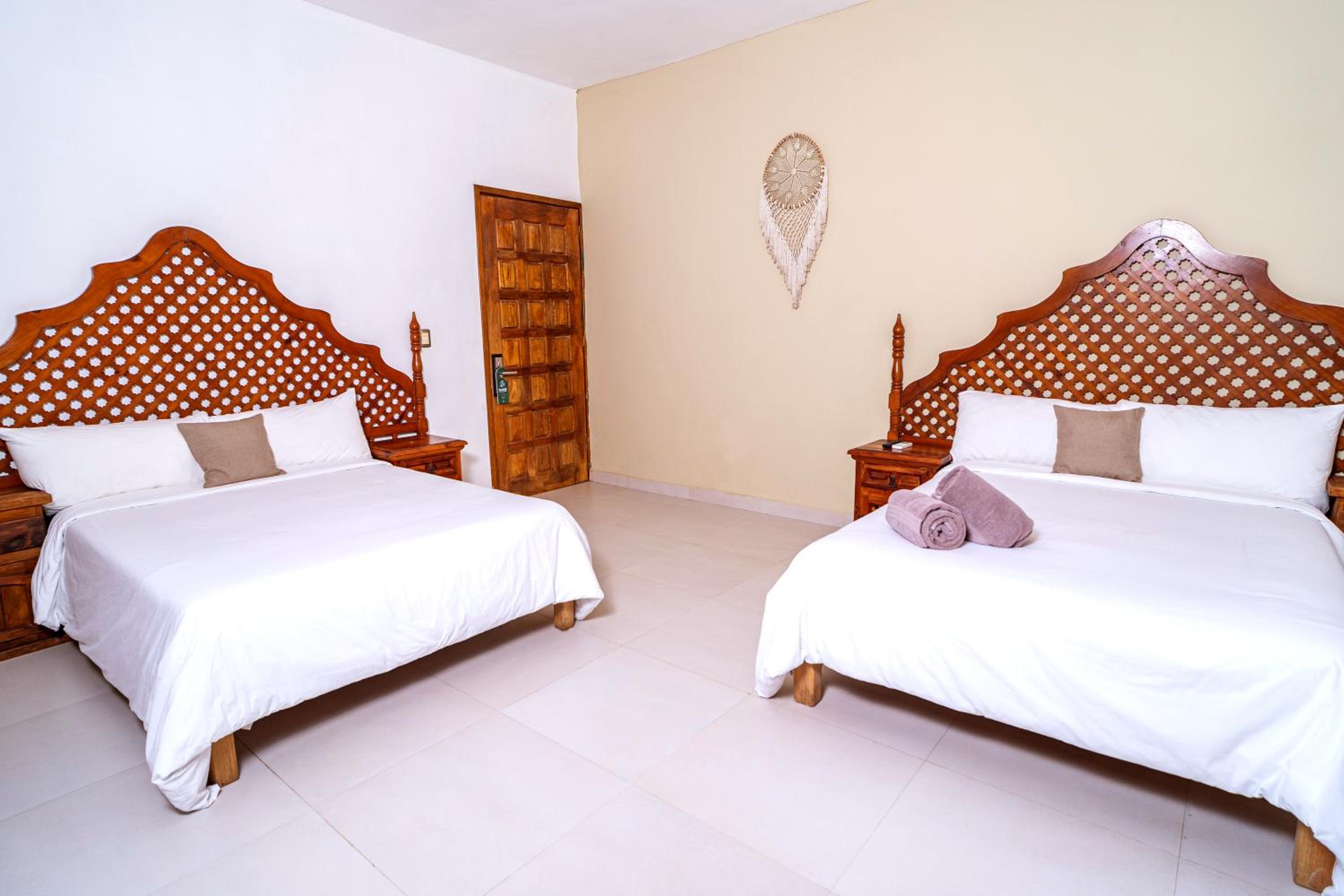 Quadruple Room with Private Bathroom