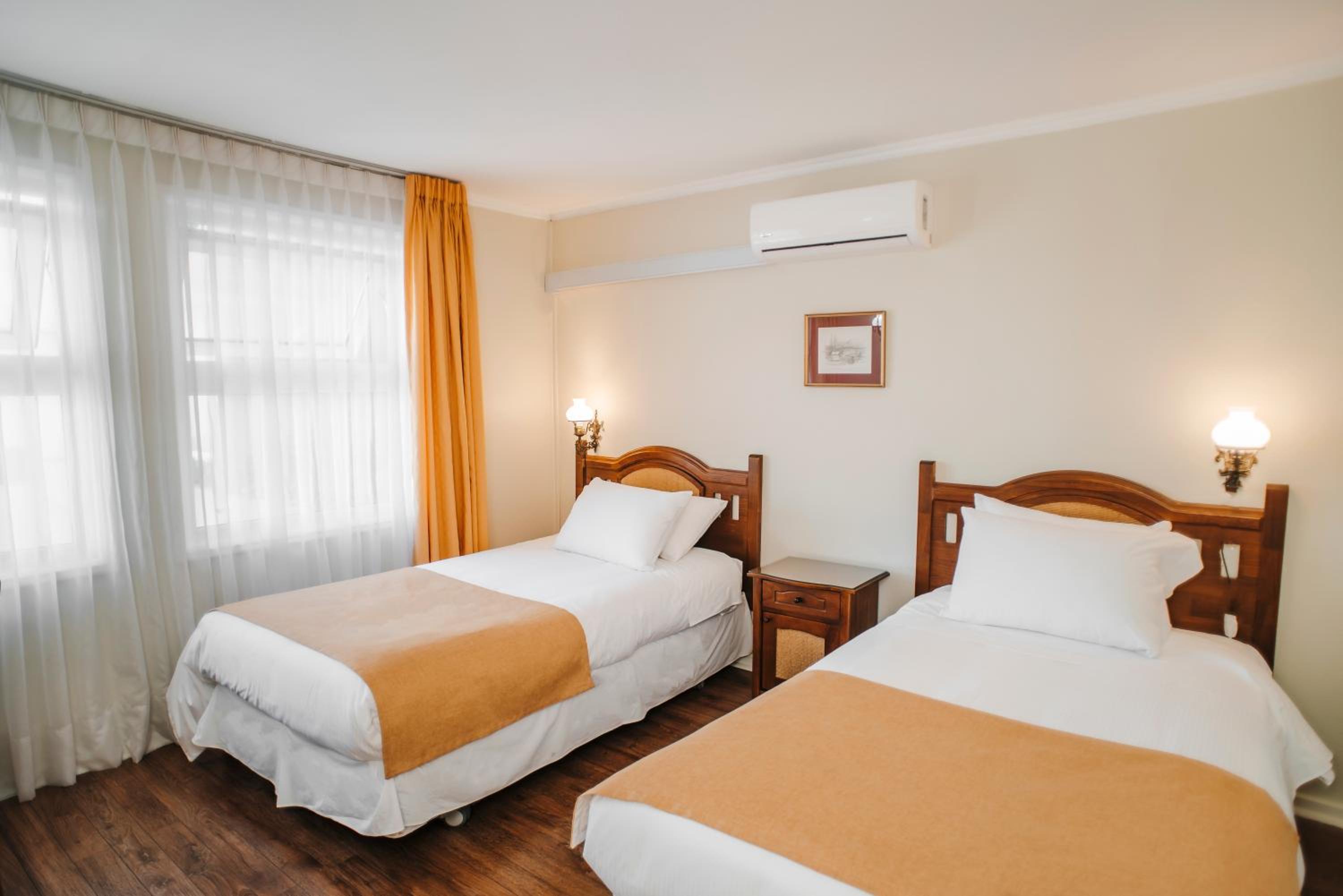 Standard Twin Room photo 3