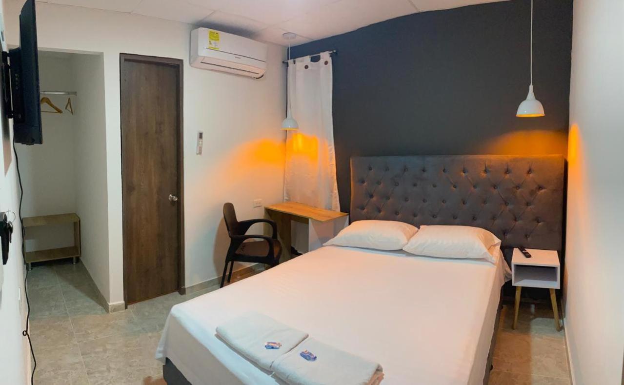 Double Room with Private Bathroom photo 1