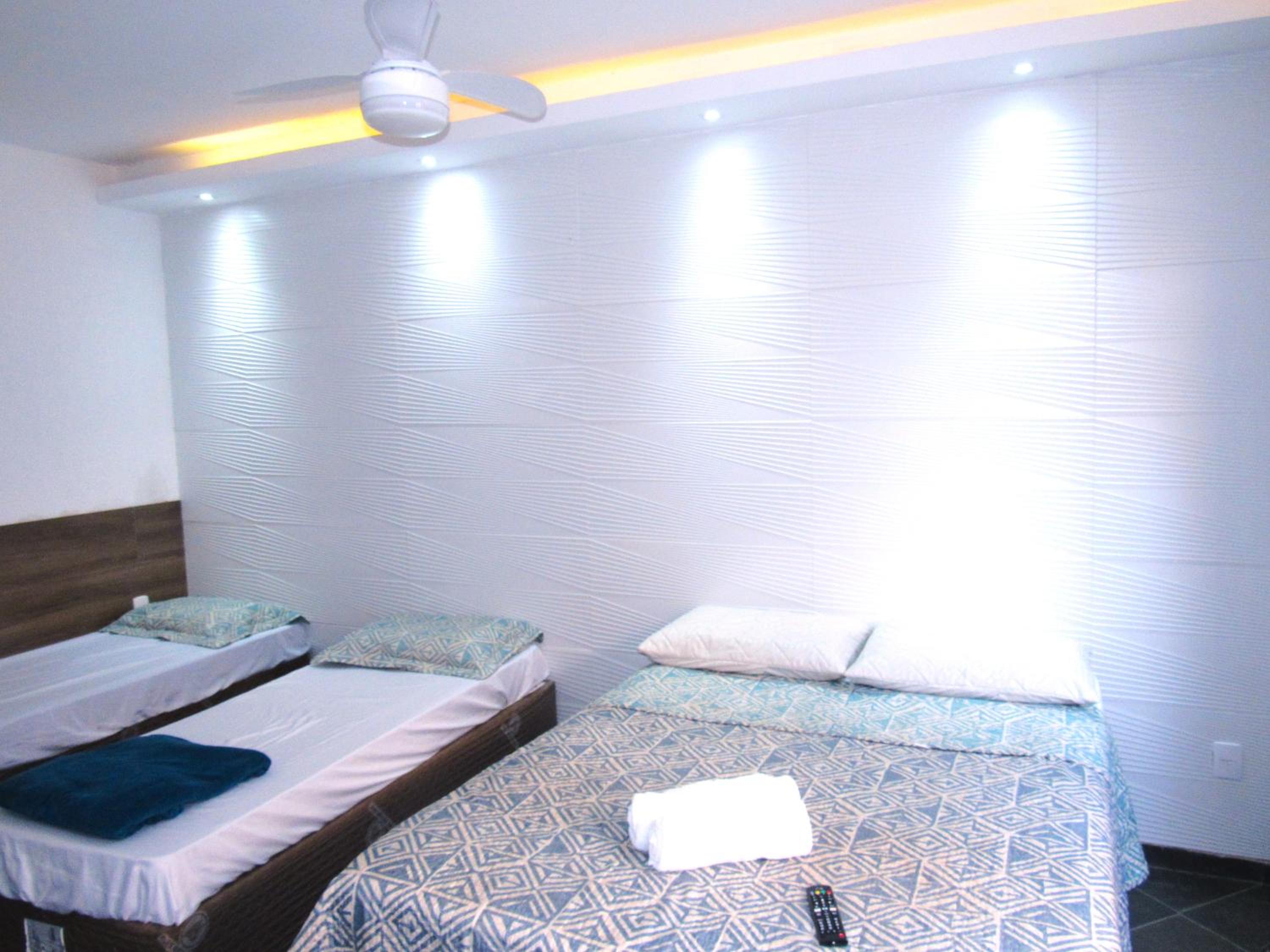 Family Room with Private Bathroom - Photo 6