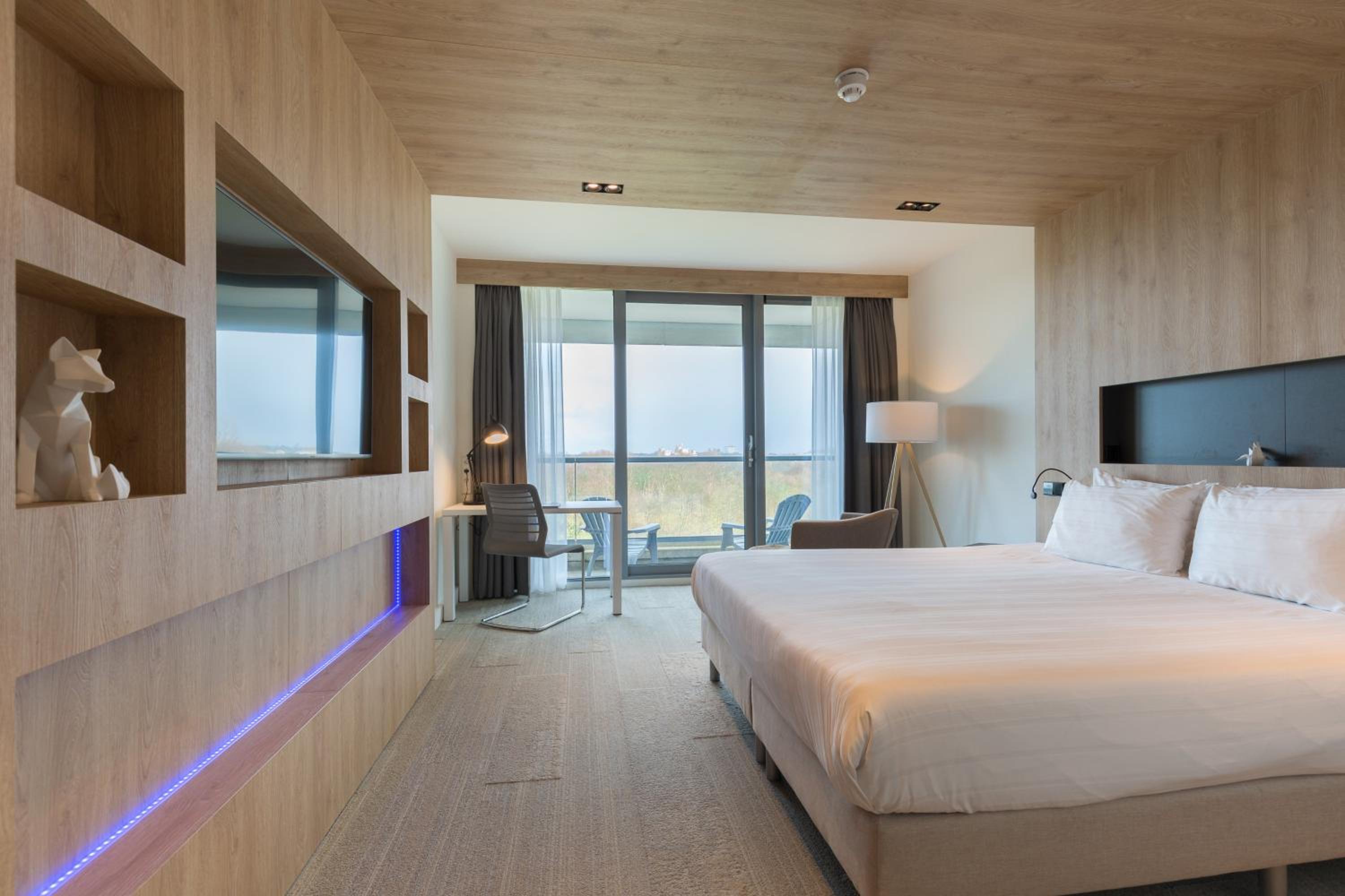 Superior Room 1 Twin Bed - Photo 5