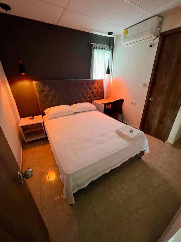 Double Room with Private Bathroom photo 1
