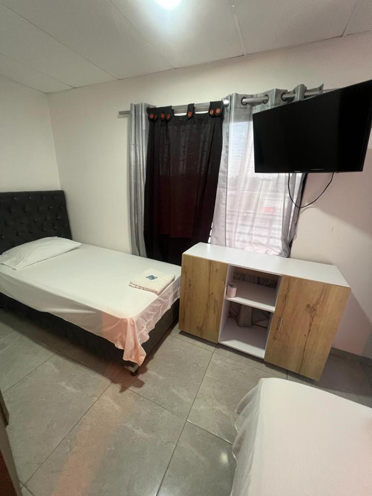Basic Triple Room photo 3