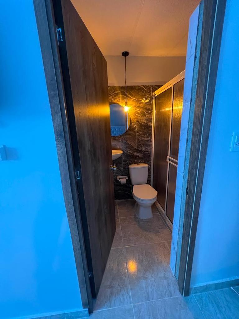 Family Room with Private Bathroom photo 2