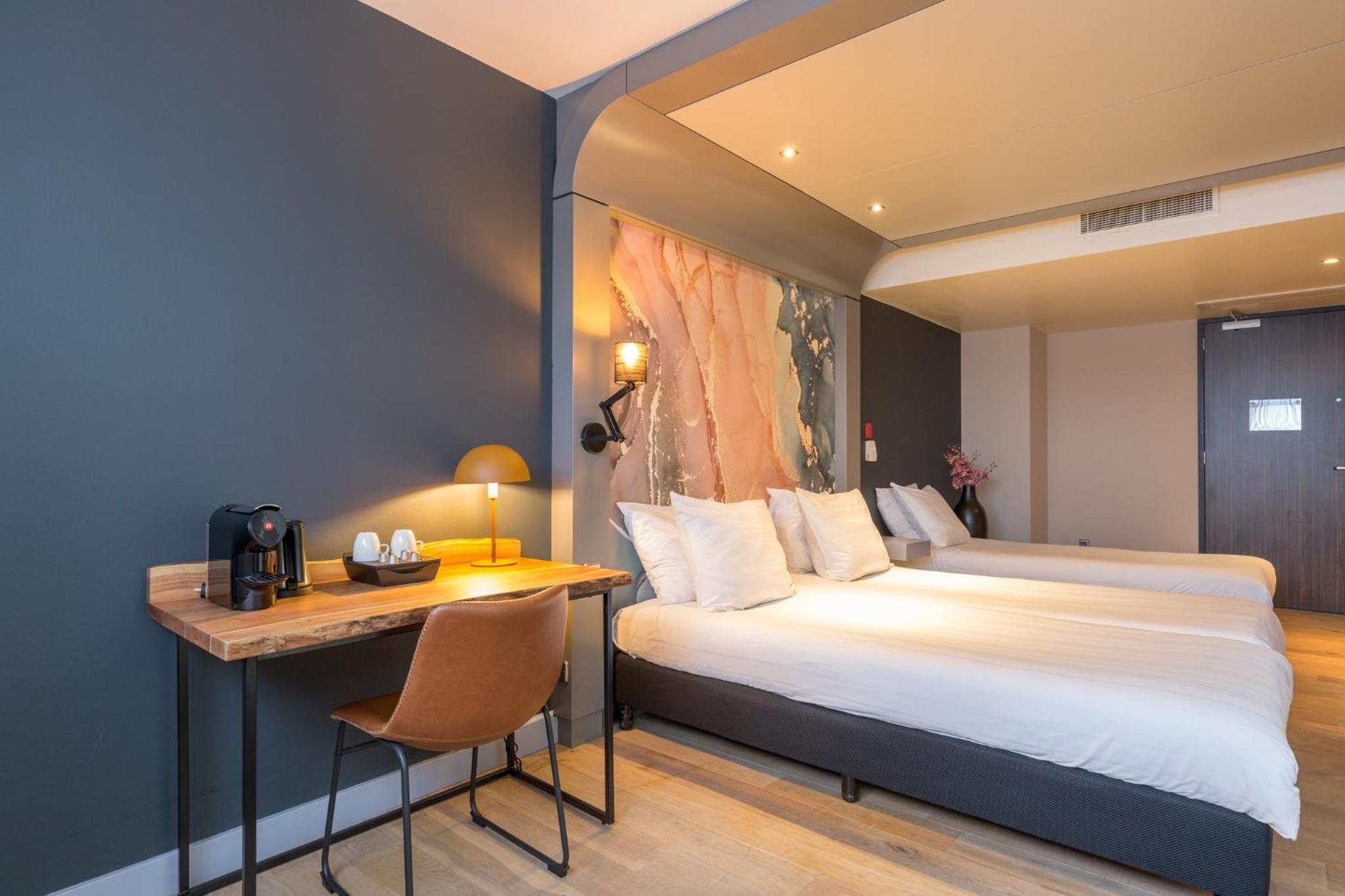 Comfort Room 1 Twin Bed 1 Single Bed