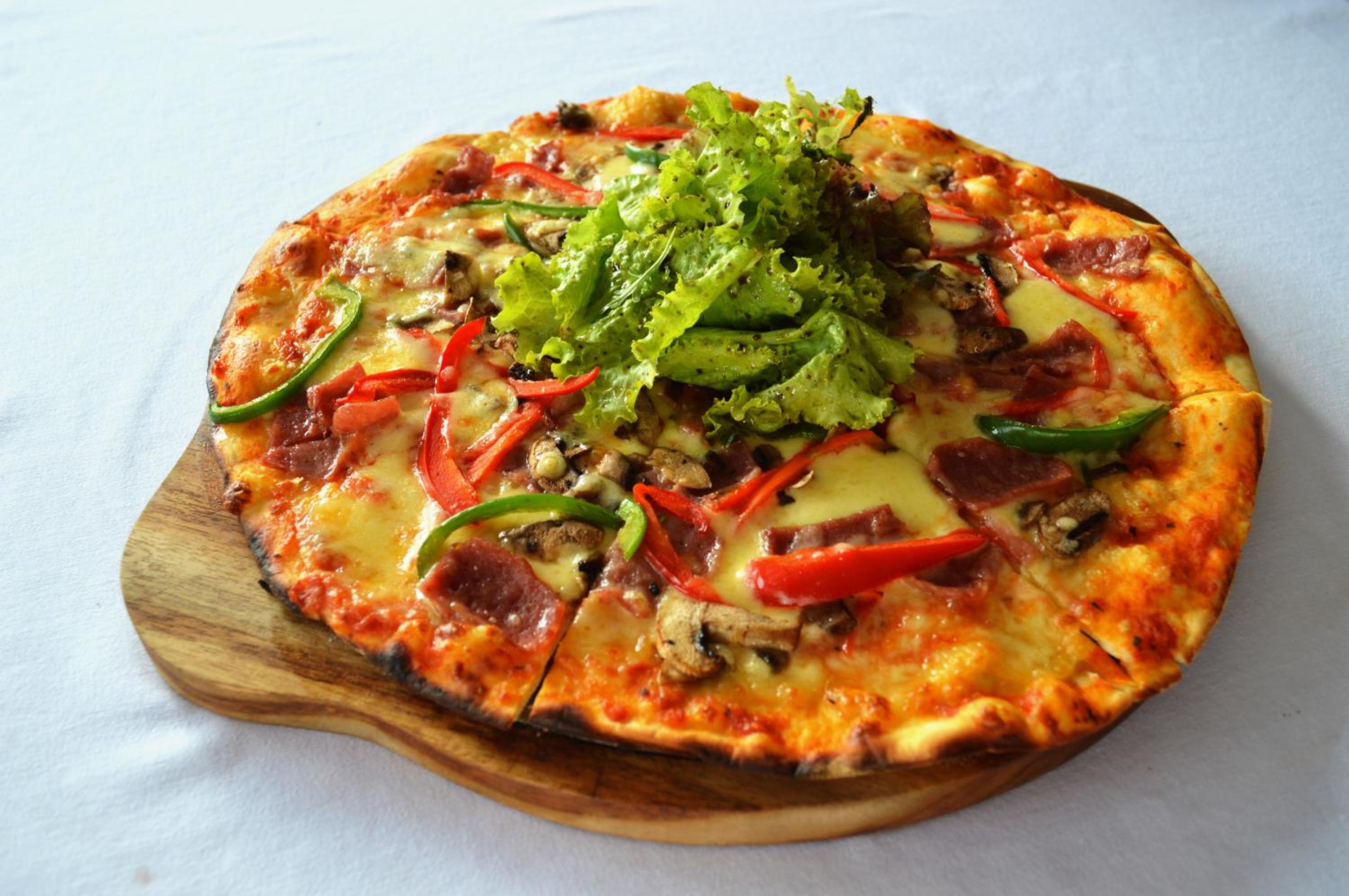 Super Saver Package (Room + Pizza)