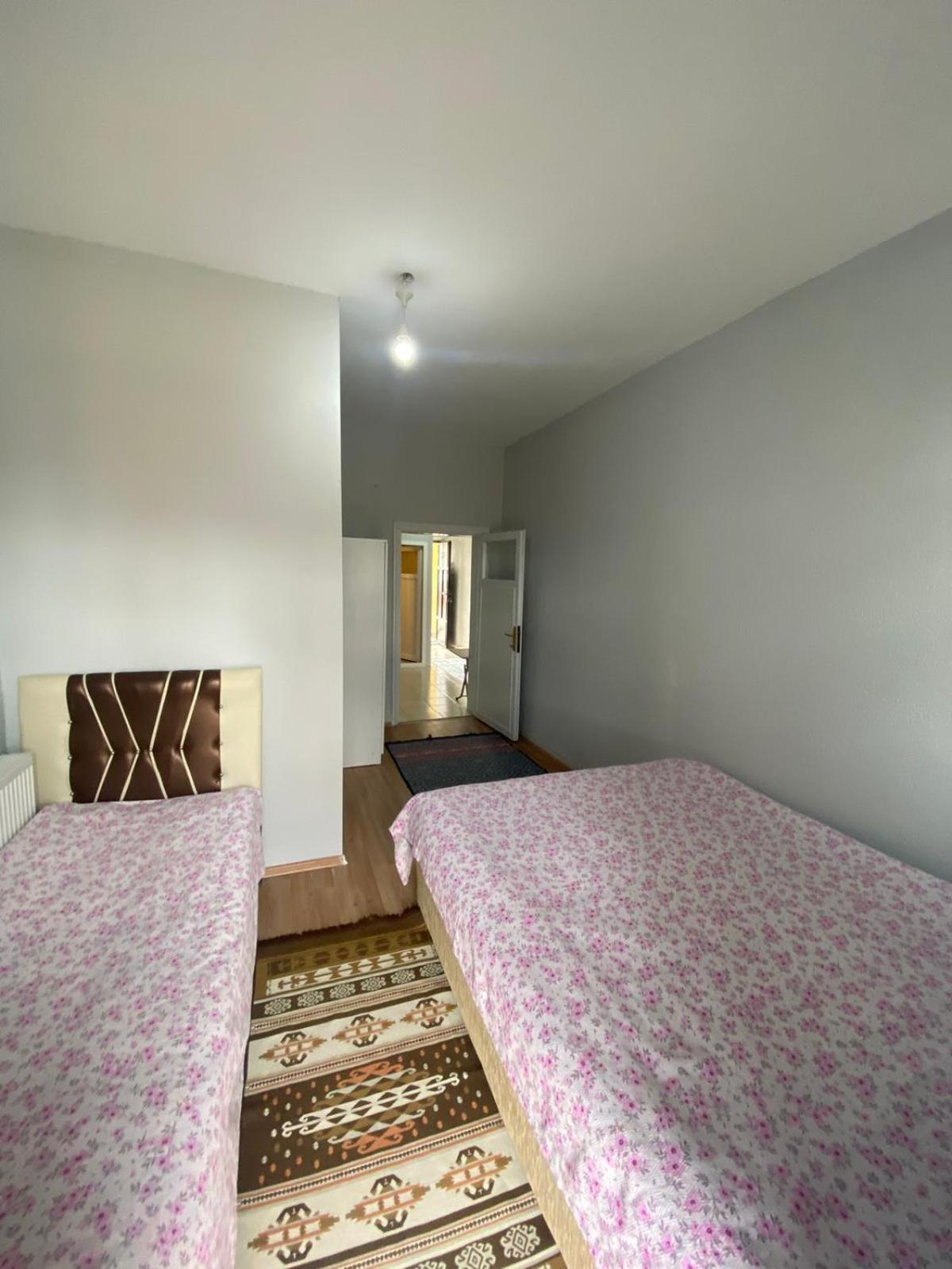 Apartment with Terrace - Photo 21