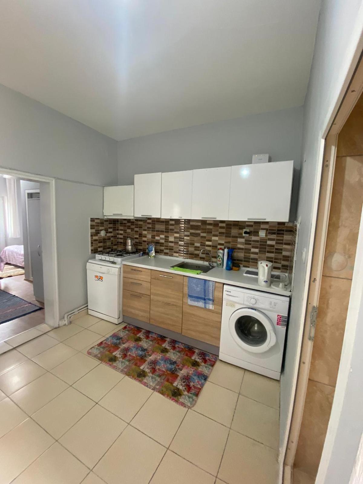Apartment with Terrace - Photo 3
