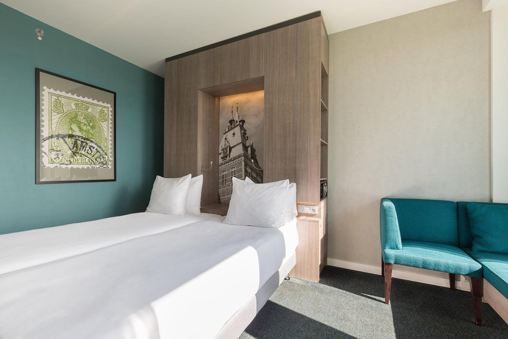 Deluxe Room 1 Twin Bed