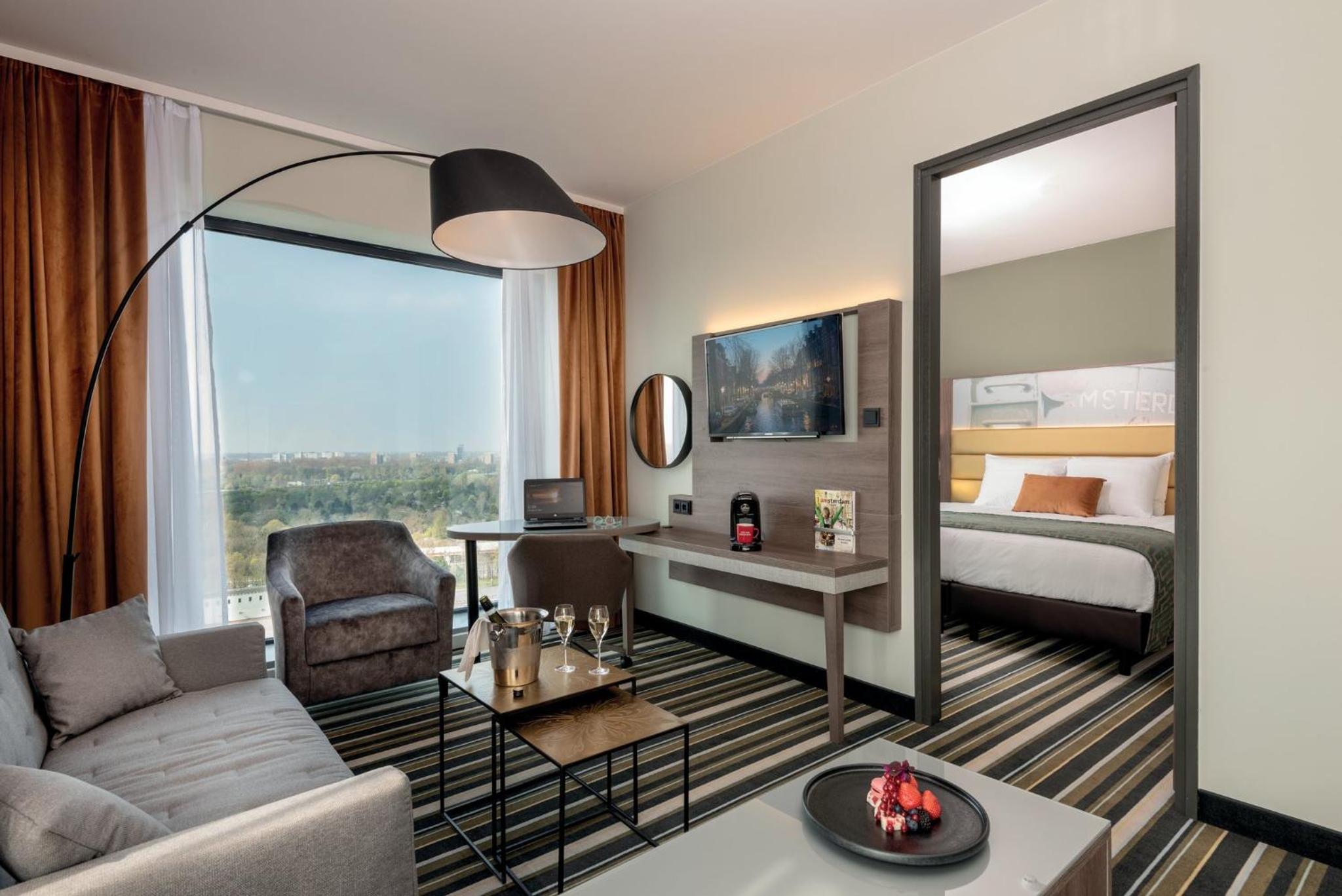 Junior Suite 1 King Bed 1 Double Sofabed photo 1