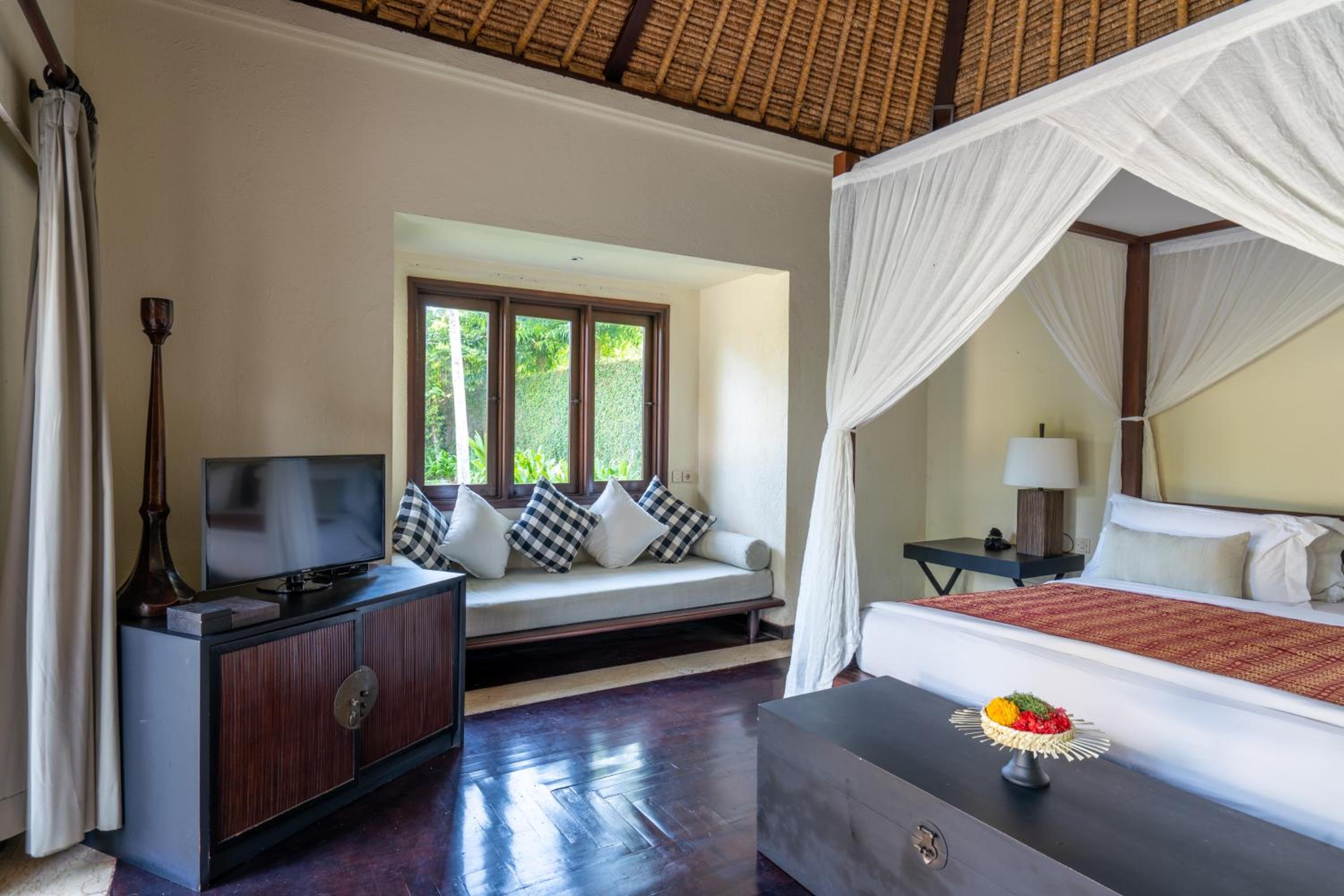 Two-Bedroom Villa with Private Pool - Photo 9