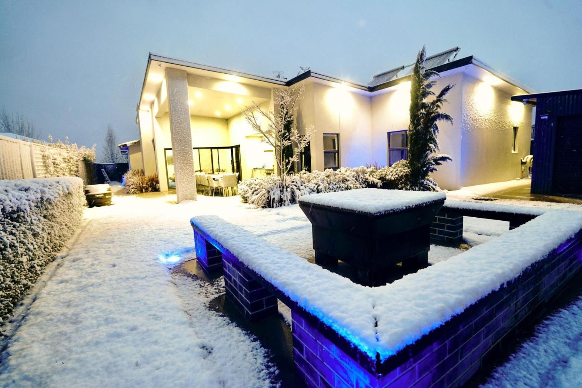 Four-Bedroom House photo 2