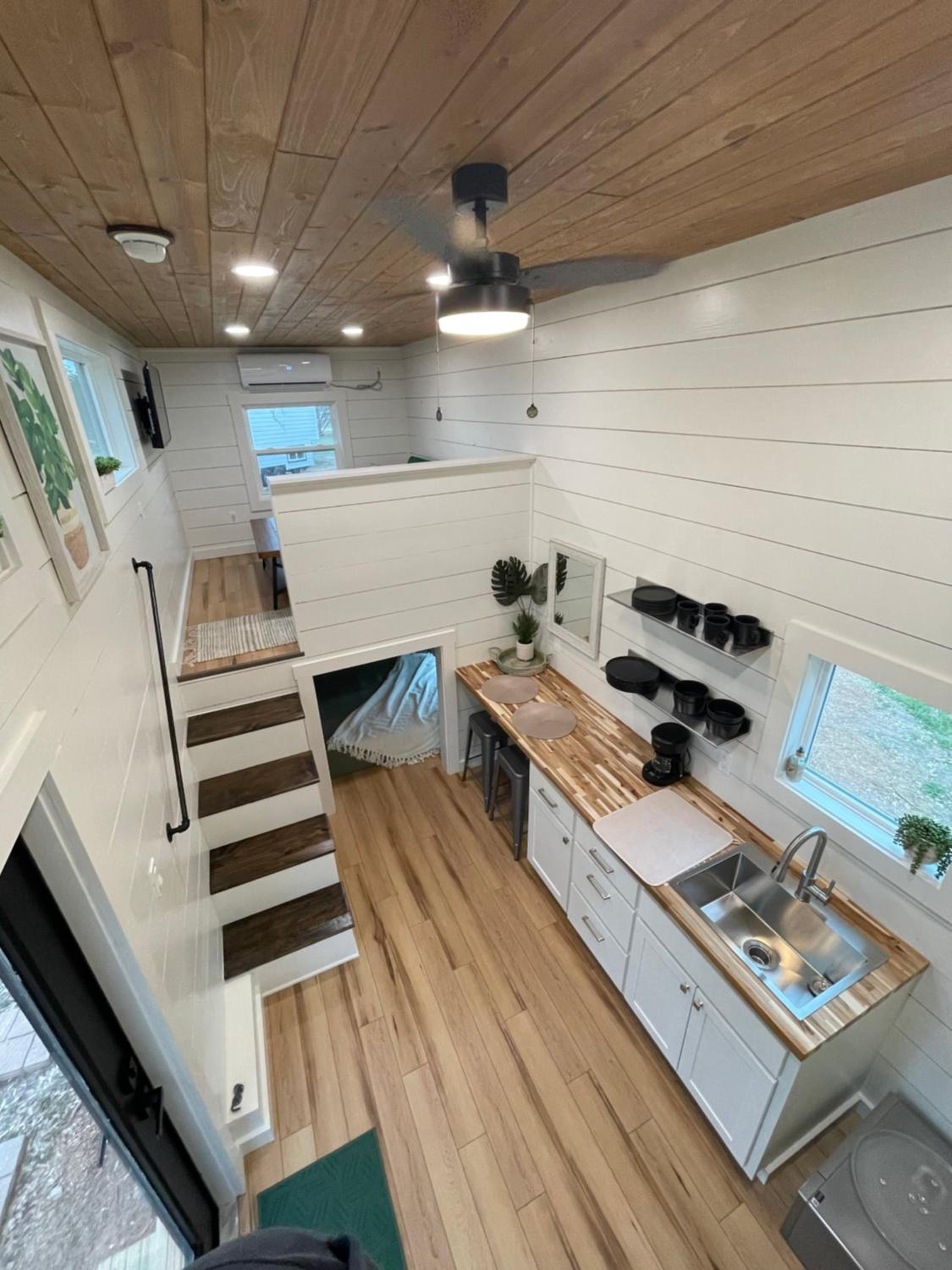 Two-Bedroom House photo 2