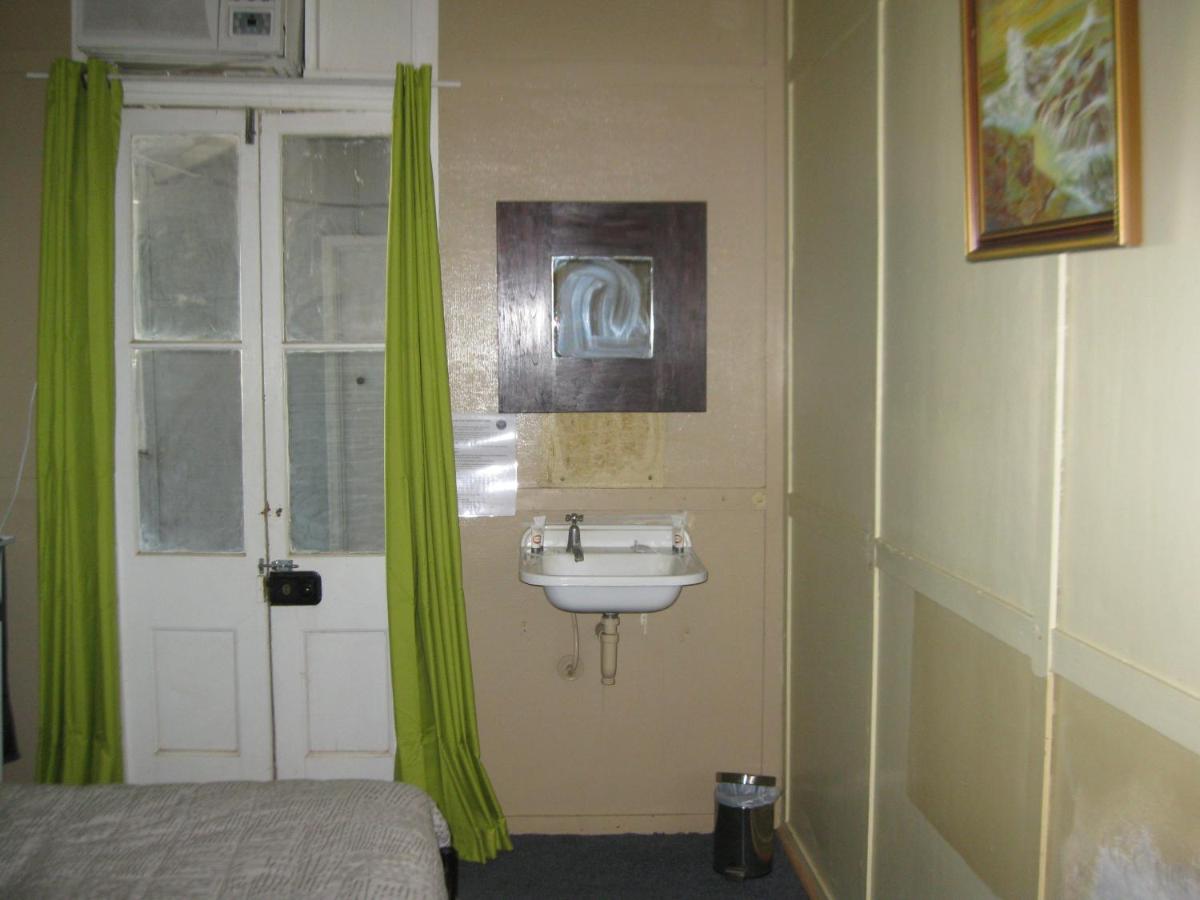 Budget Single Room photo 2