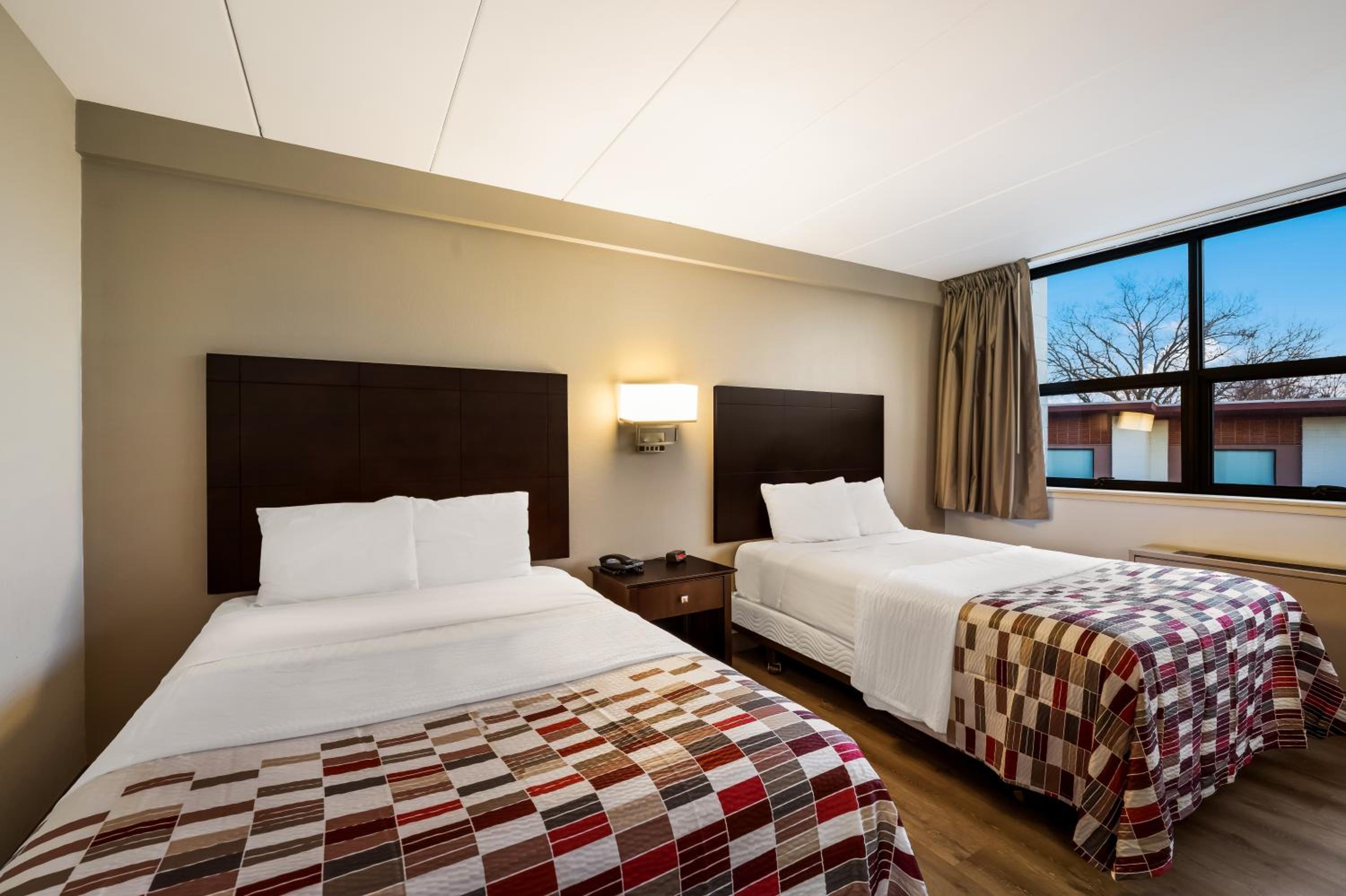 Deluxe Double Room - Courtyard View