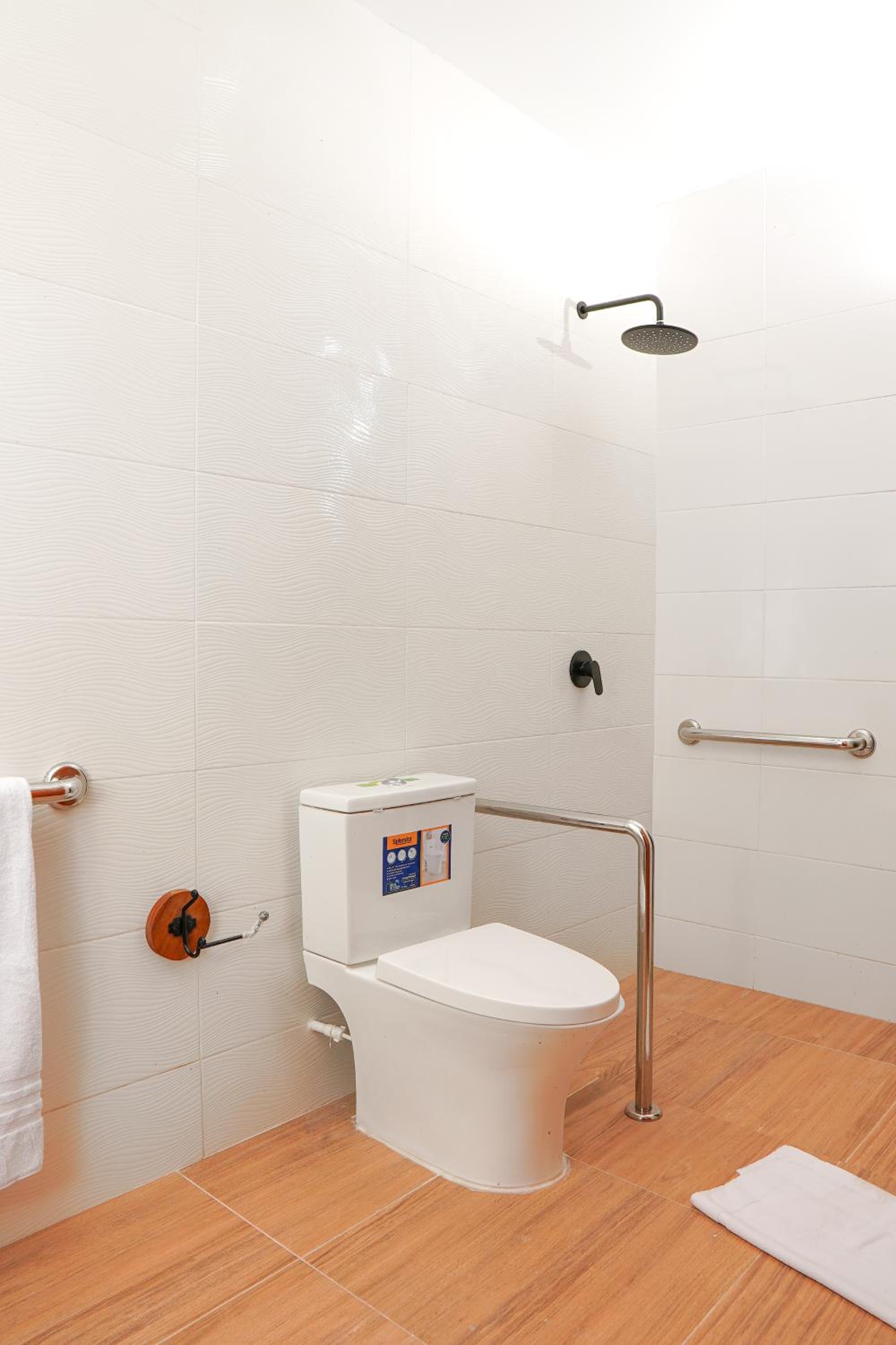 Double Room - Disability Access photo 3