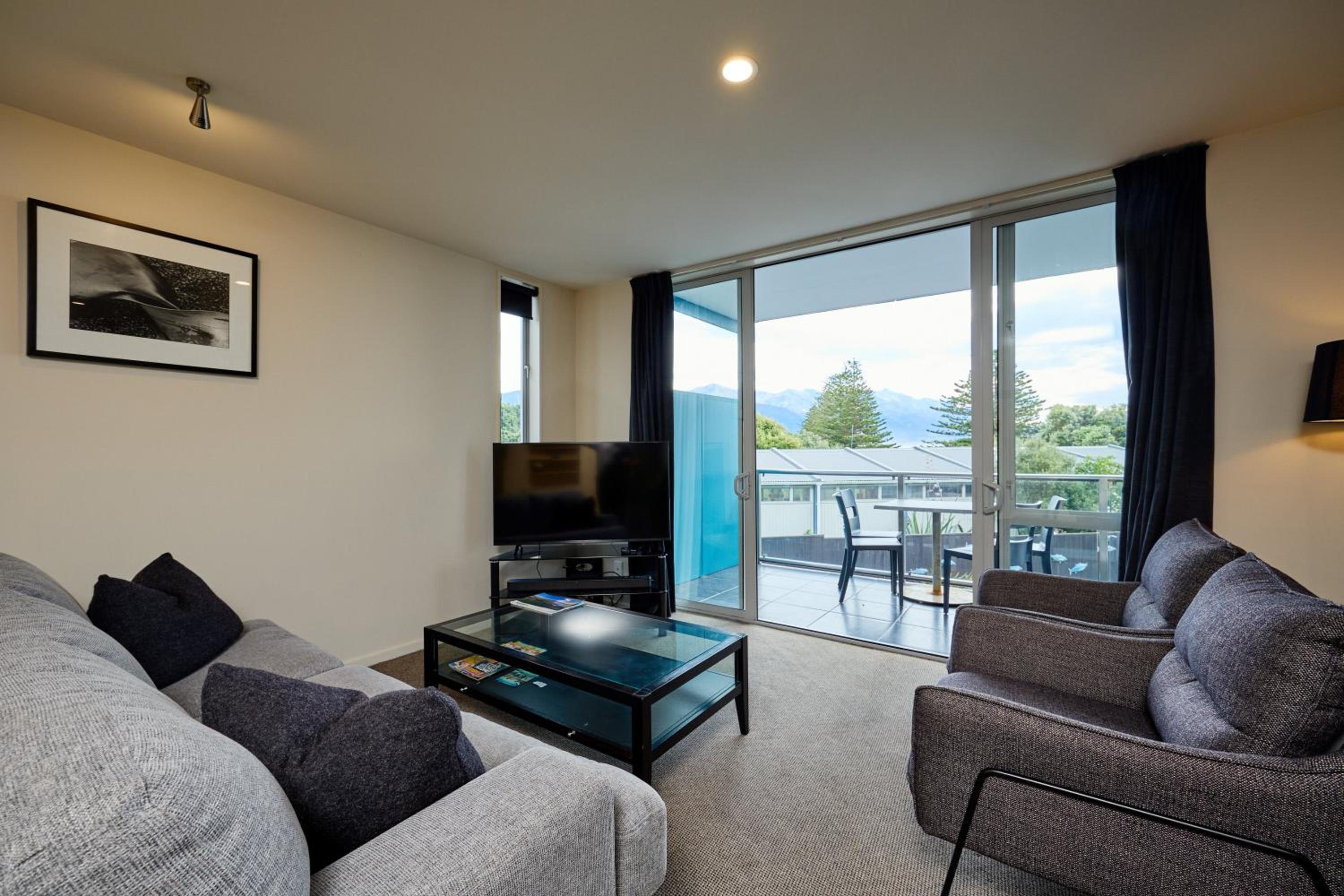 Deluxe Apartment with Elevator Access - Photo 14