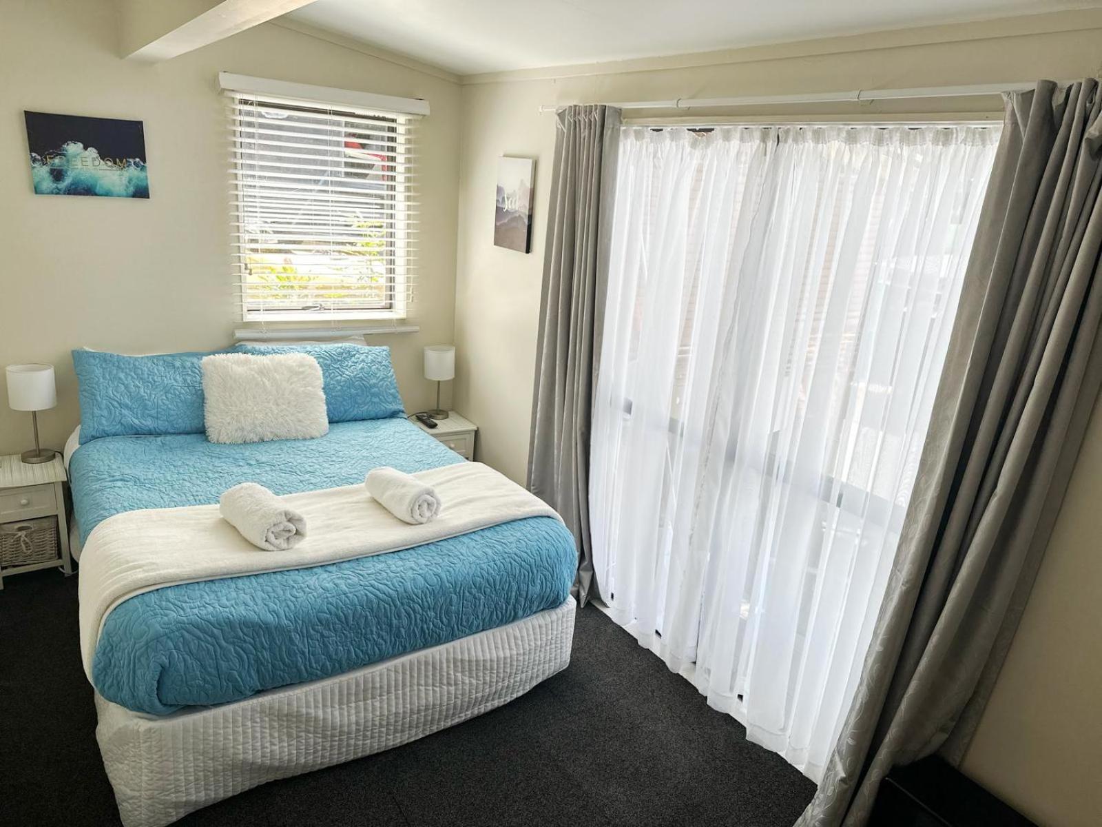 Double Room with Shared Bathroom photo 1