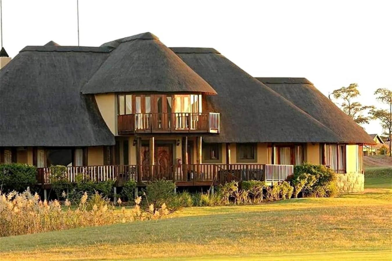 Four-Bedroom House photo 3