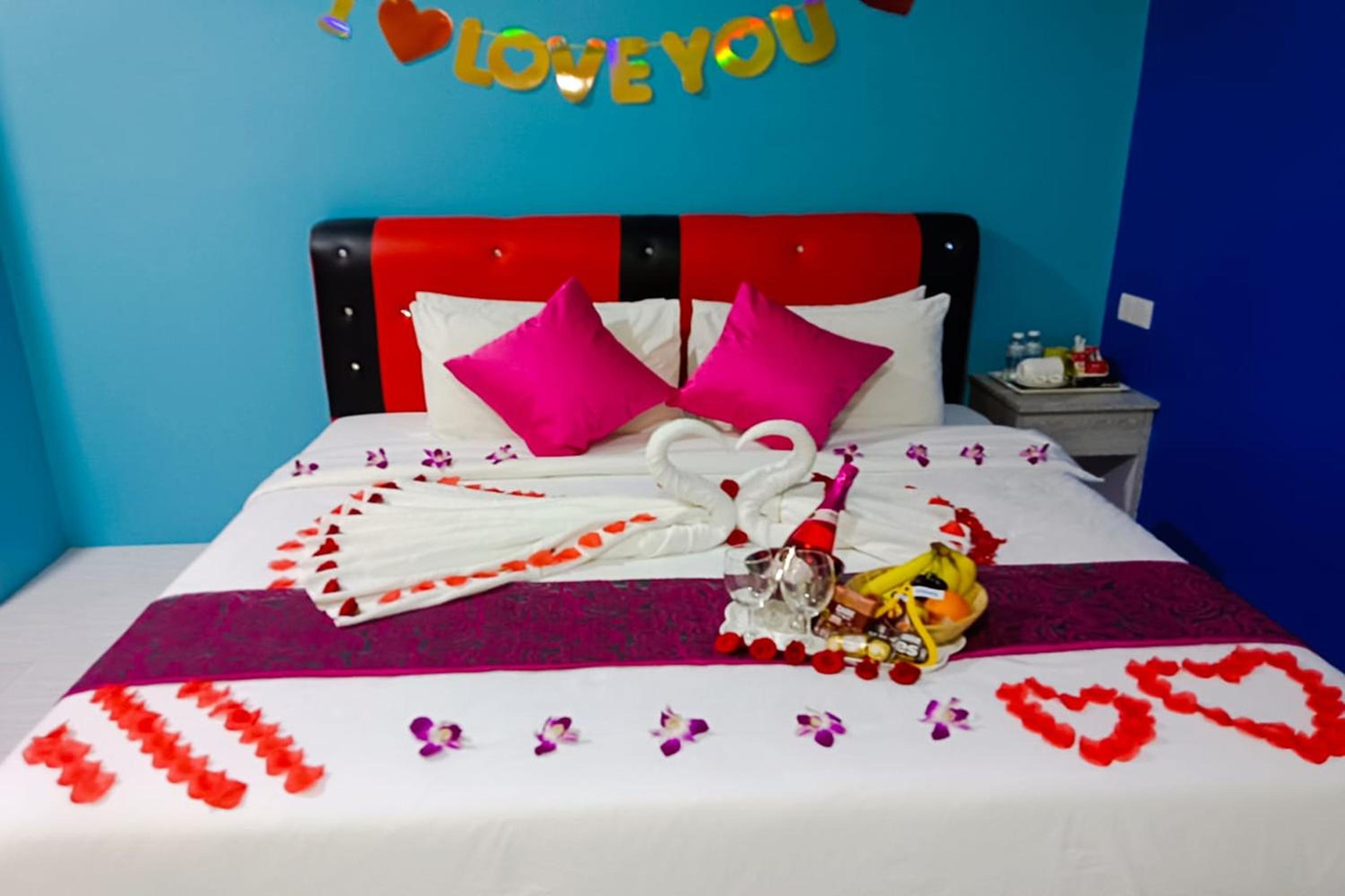 Deluxe Suite - Photo 6