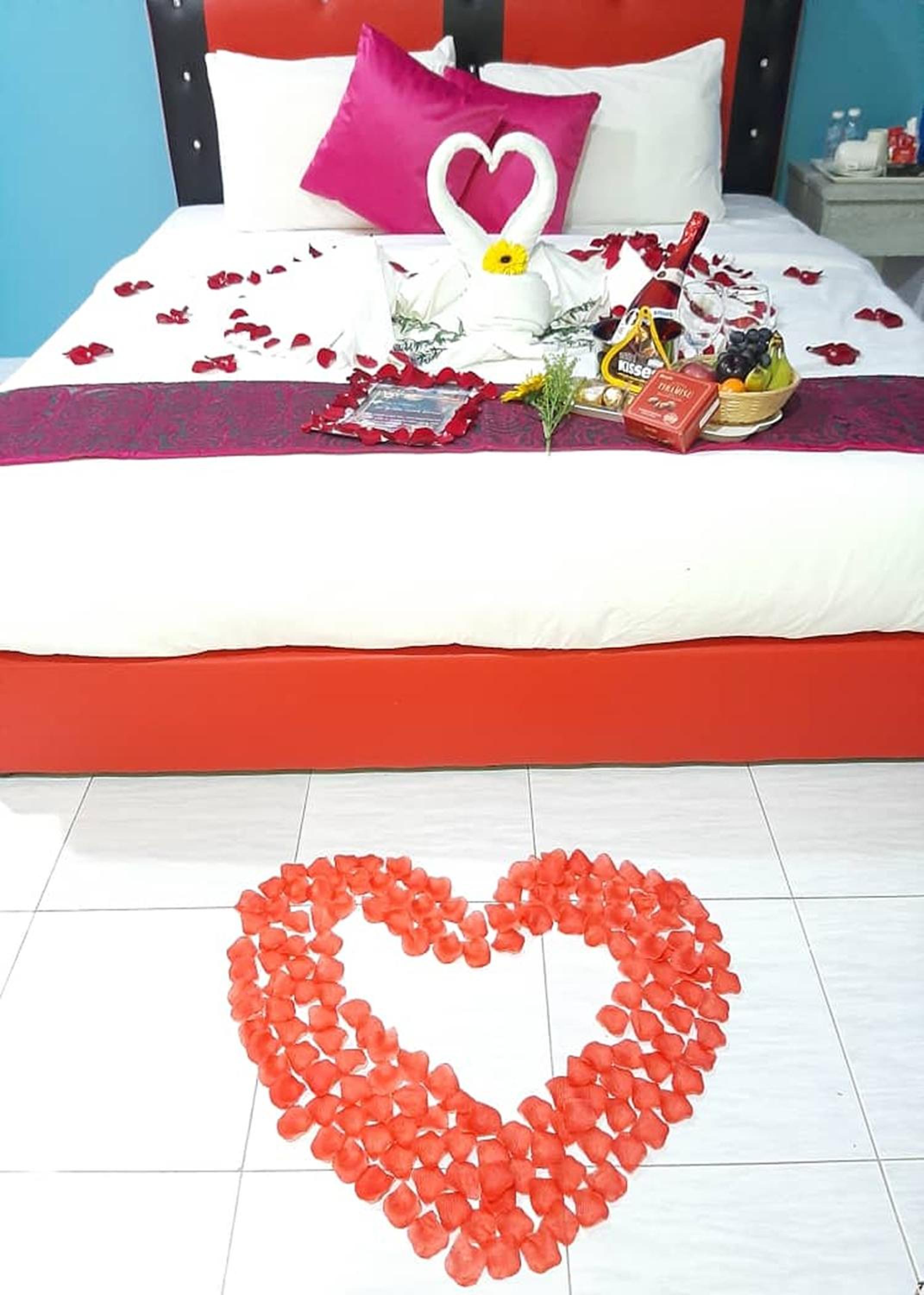 Deluxe Suite - Photo 11