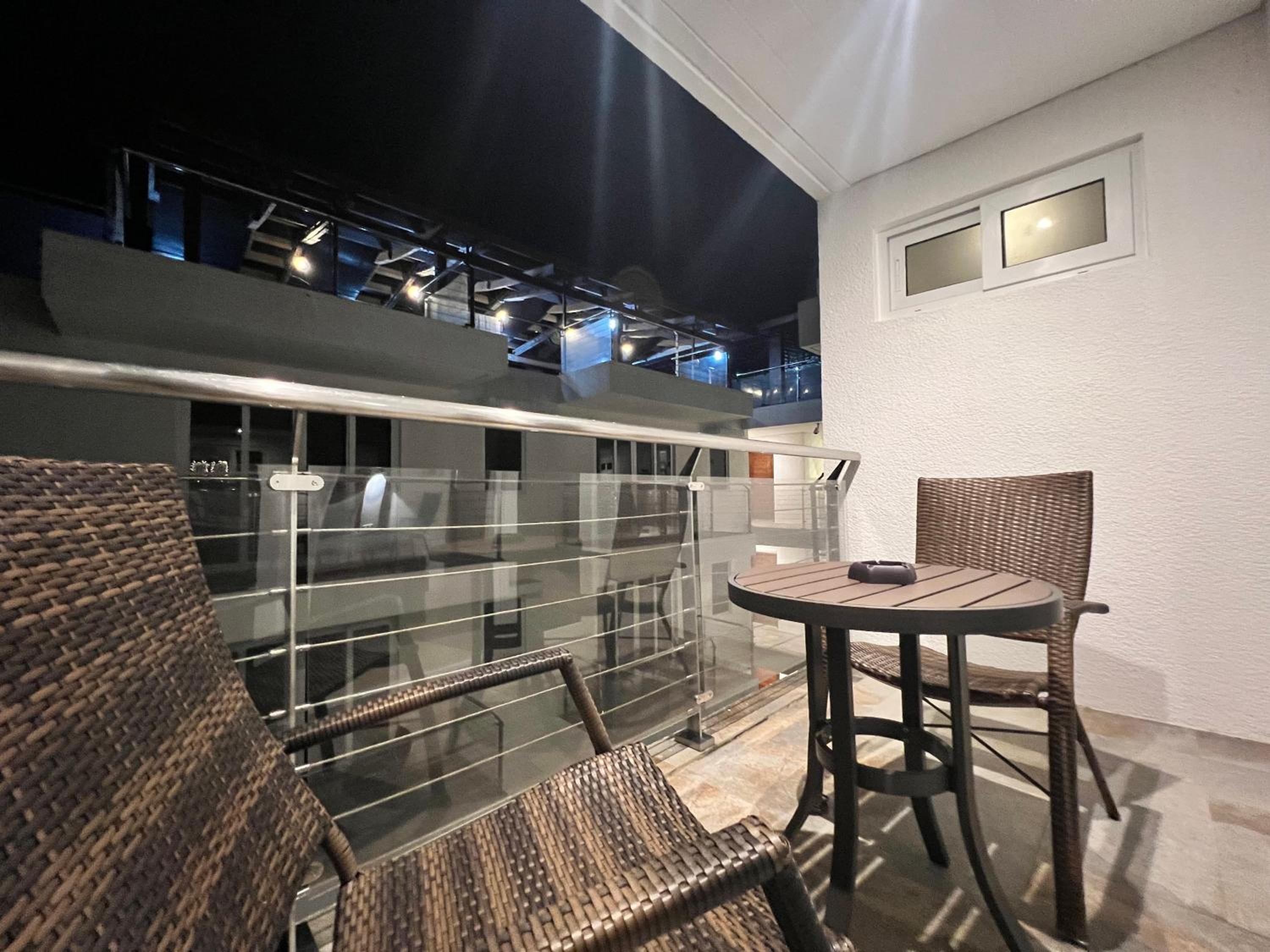 Double Room with Sea View - Photo 6