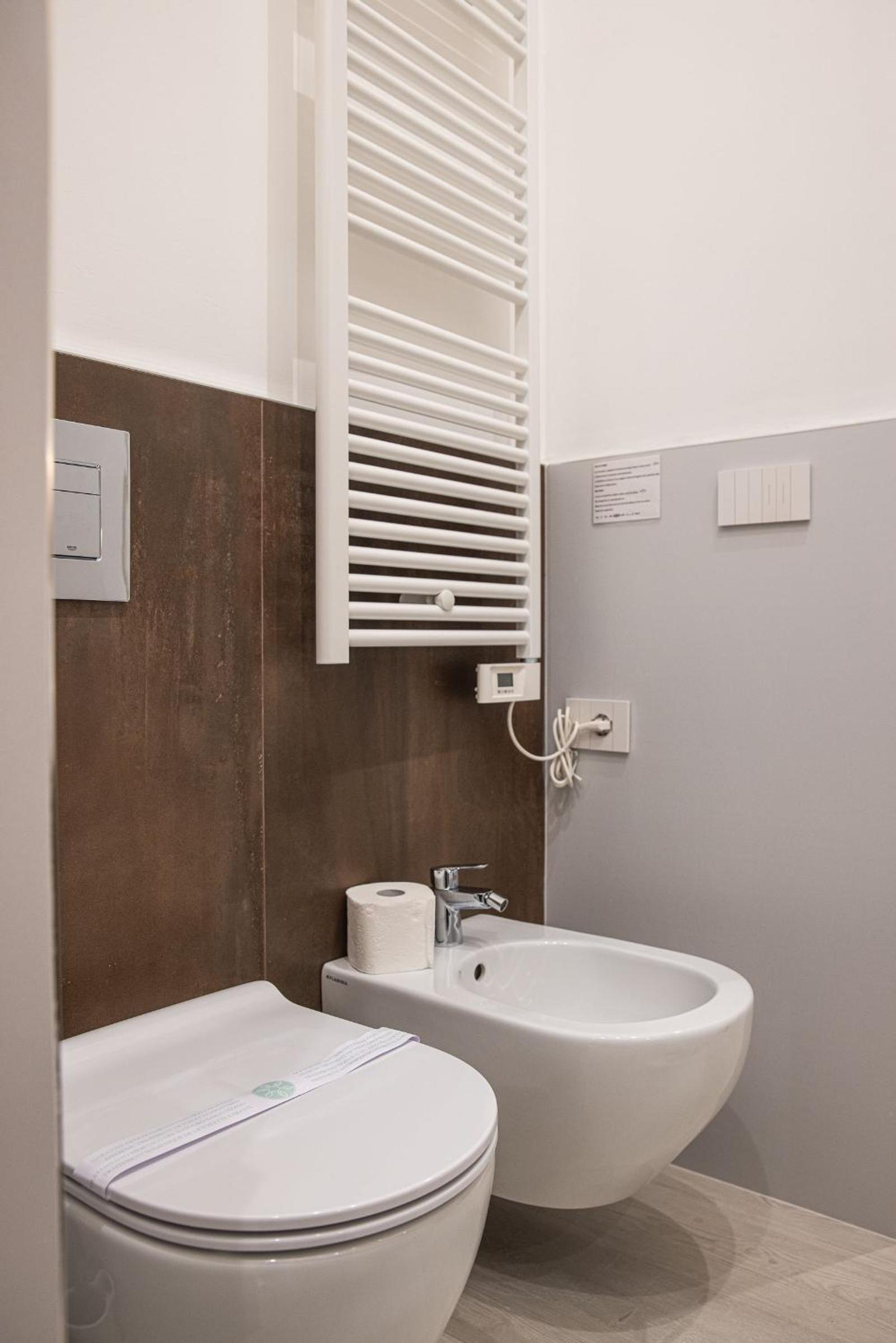 Deluxe Room - Photo 22