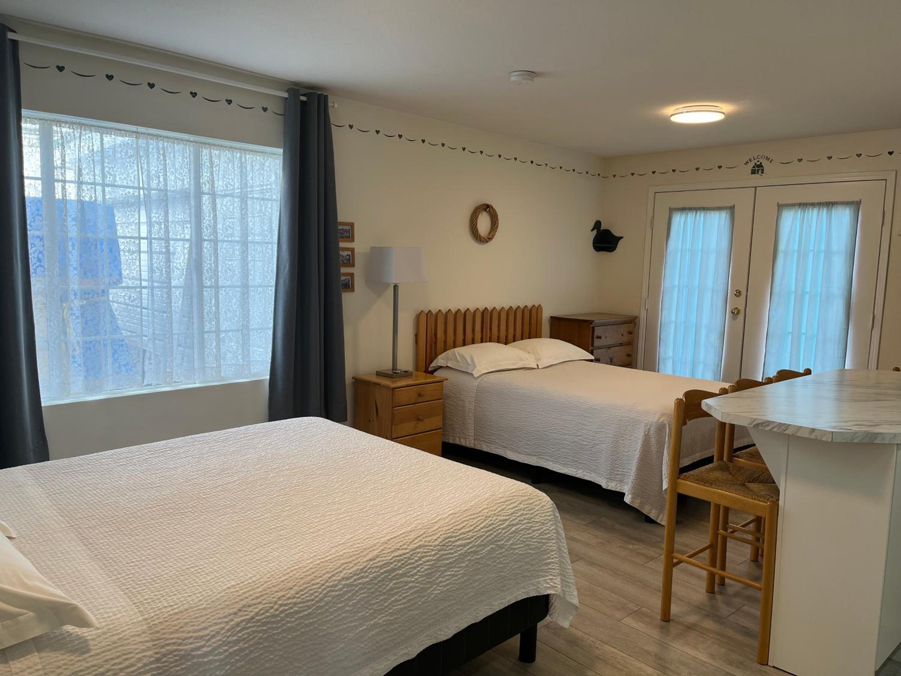 Deluxe Double Room with Two Double Beds photo 2