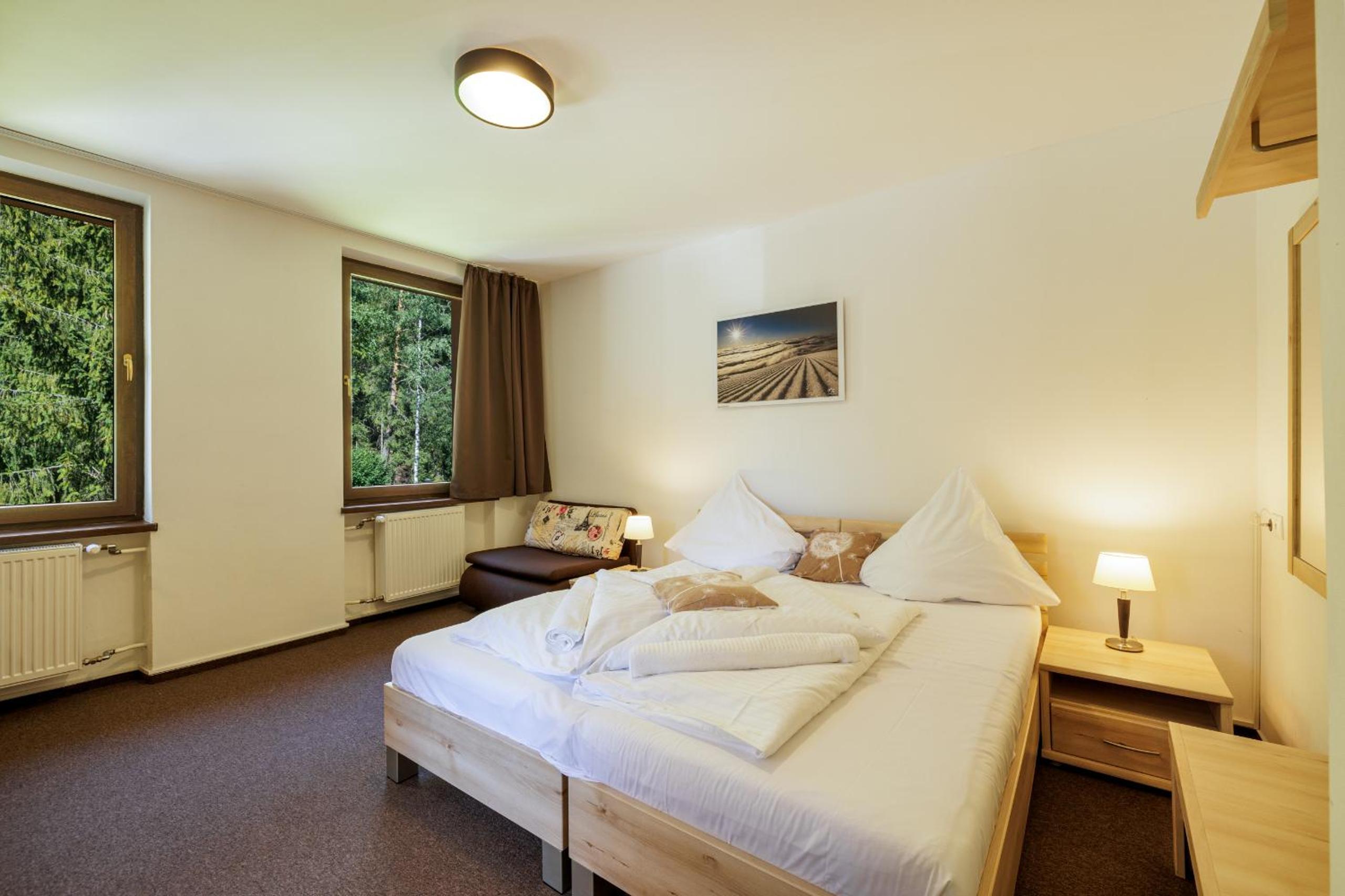 Double Room with Extra Bed - Photo 1