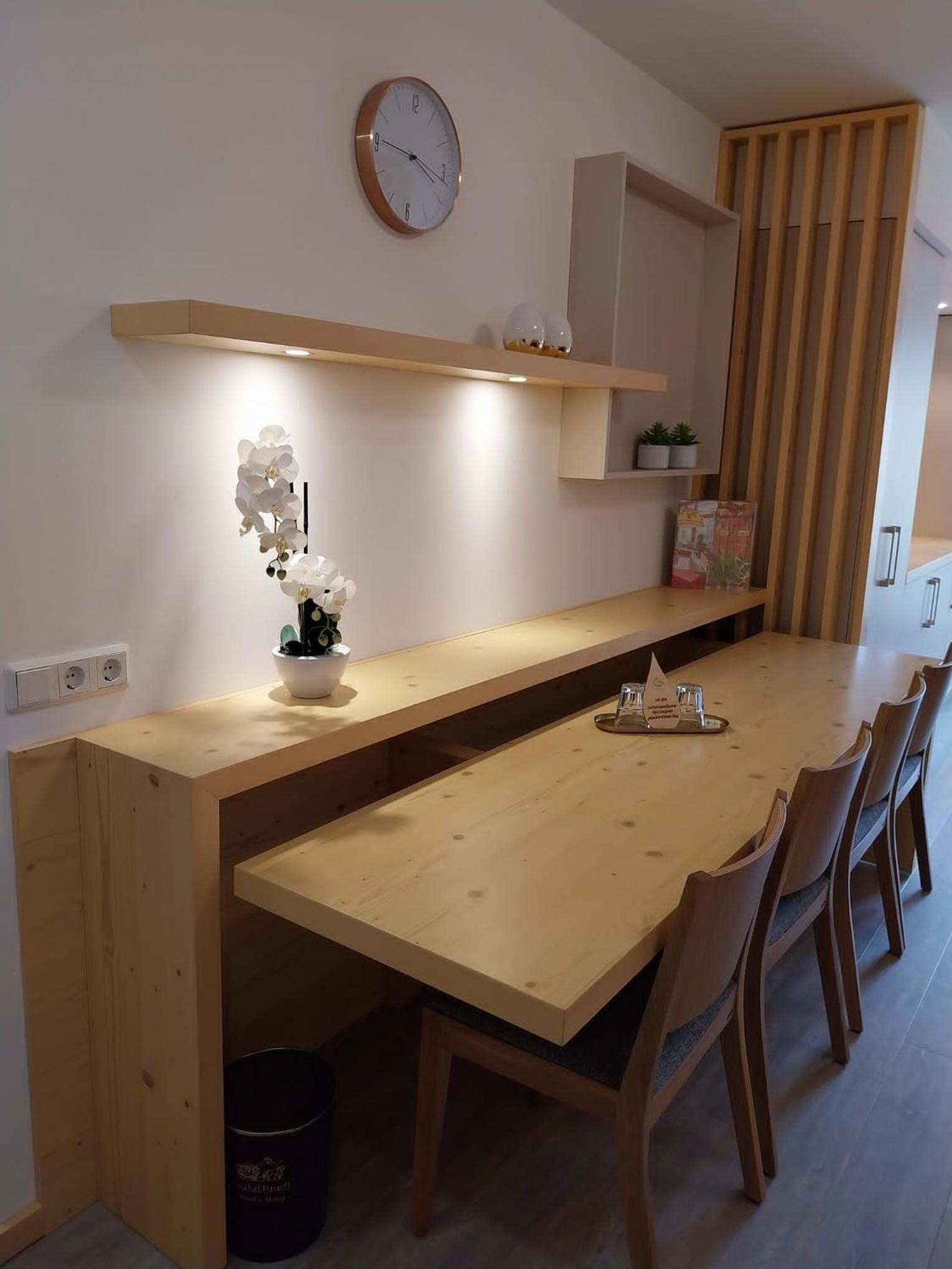 Apartment photo 2