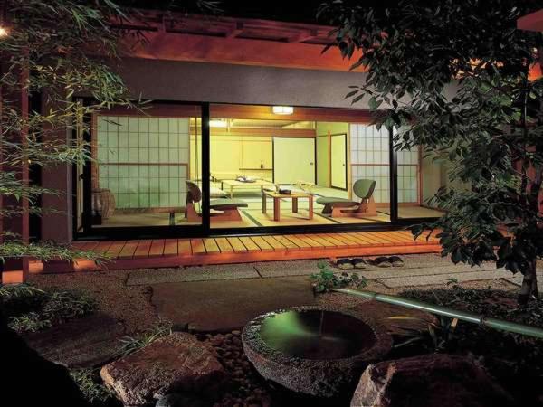 Deluxe Suite with Spa Bath photo 3