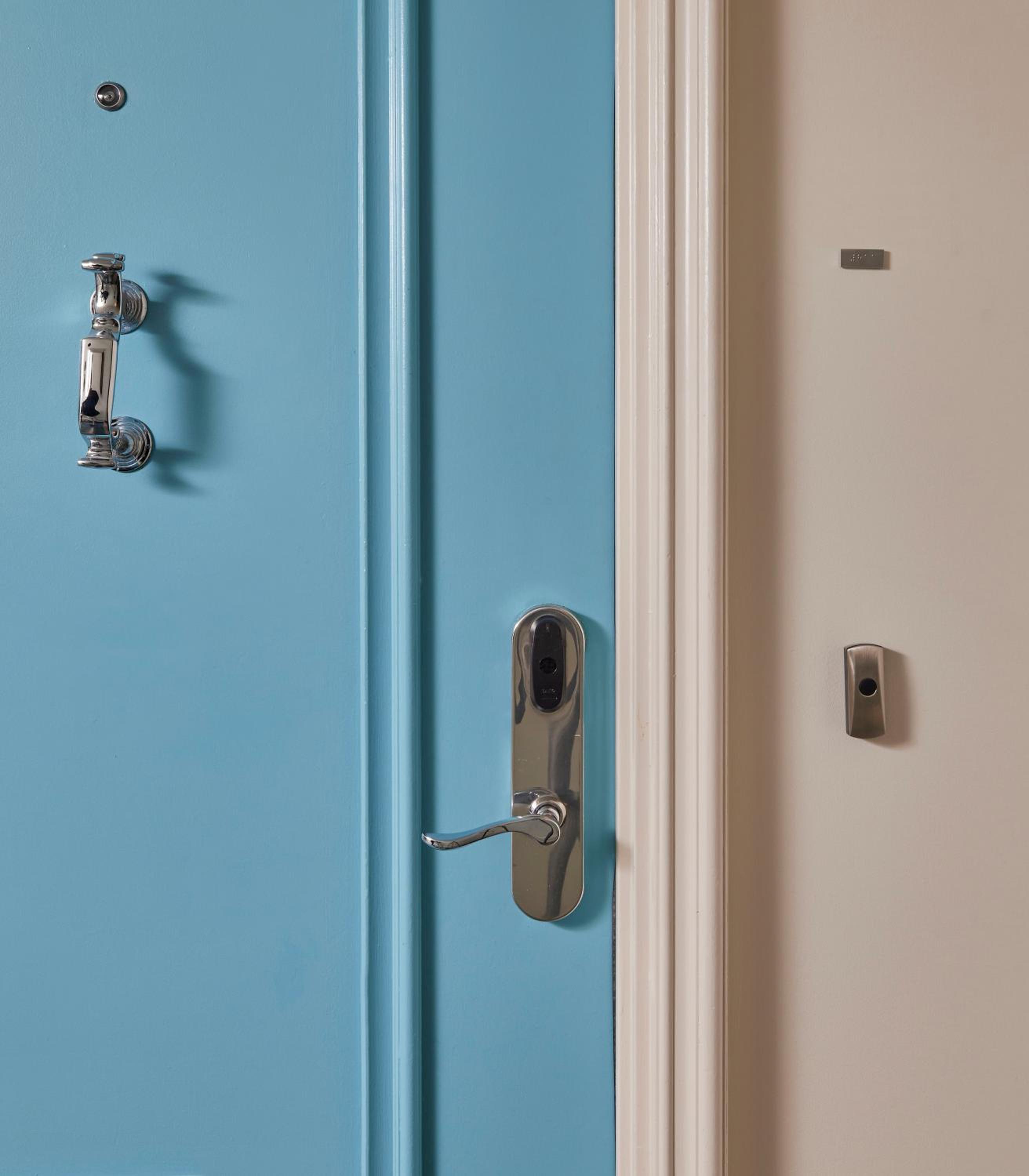 Mobility/Hearing Accessible Ocean View King, Roll-in Shower