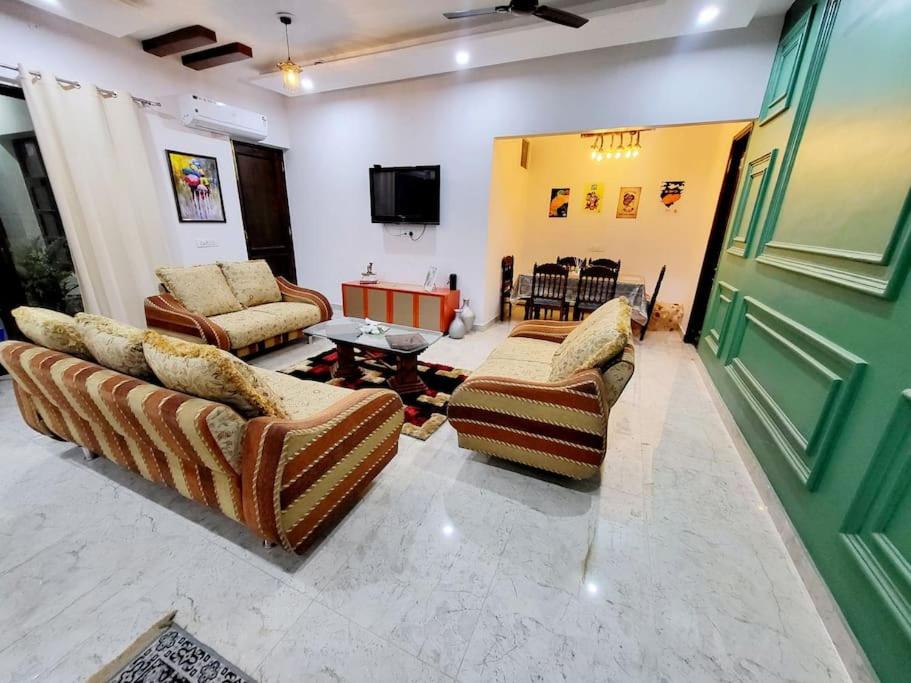 Three-Bedroom Villa photo 3