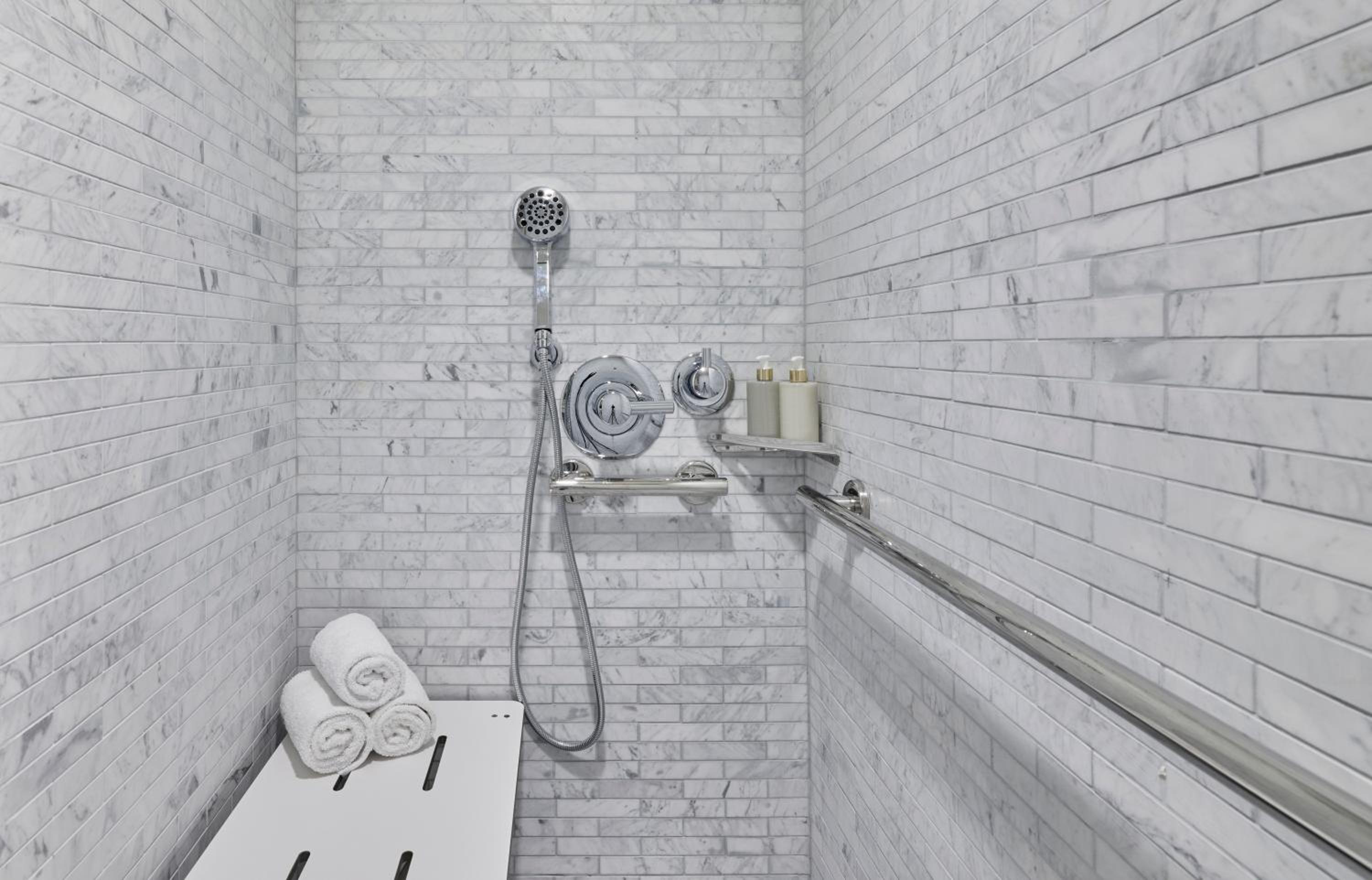 Mobility/Hearing Accessible Ocean View King, Roll-in Shower thumbnail 5