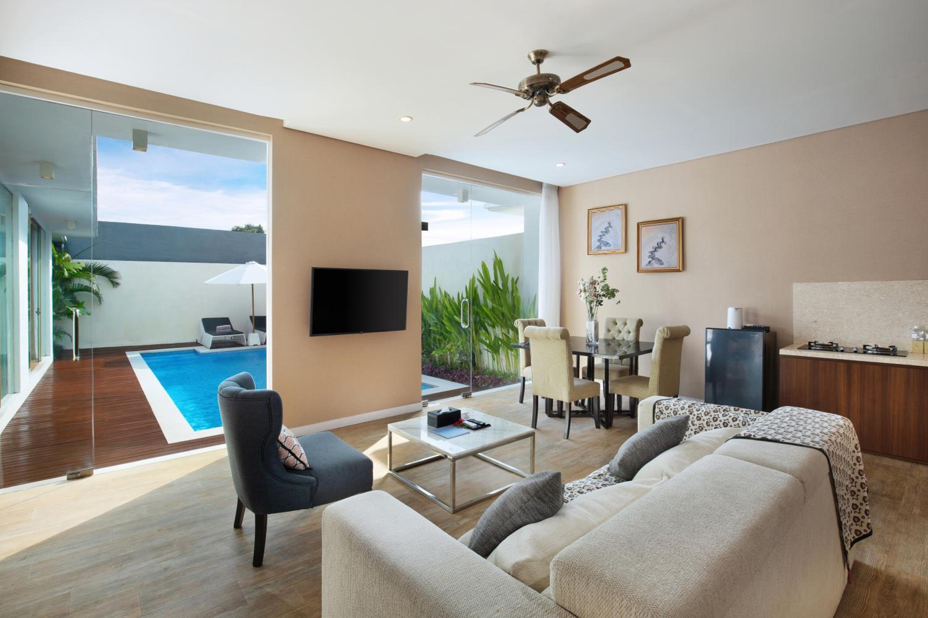 Two-Bedroom Villa - Photo 8