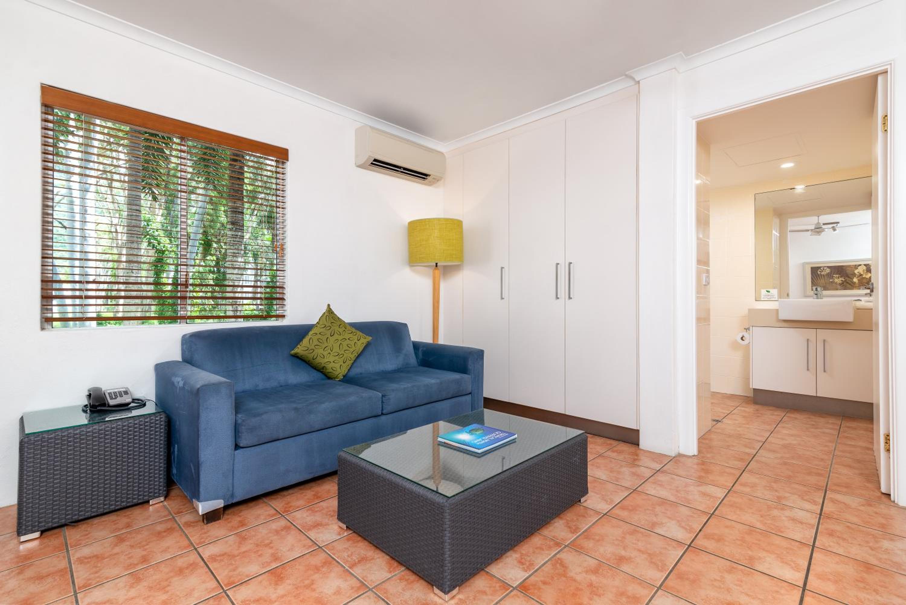 Standard One-Bedroom Suite photo 3