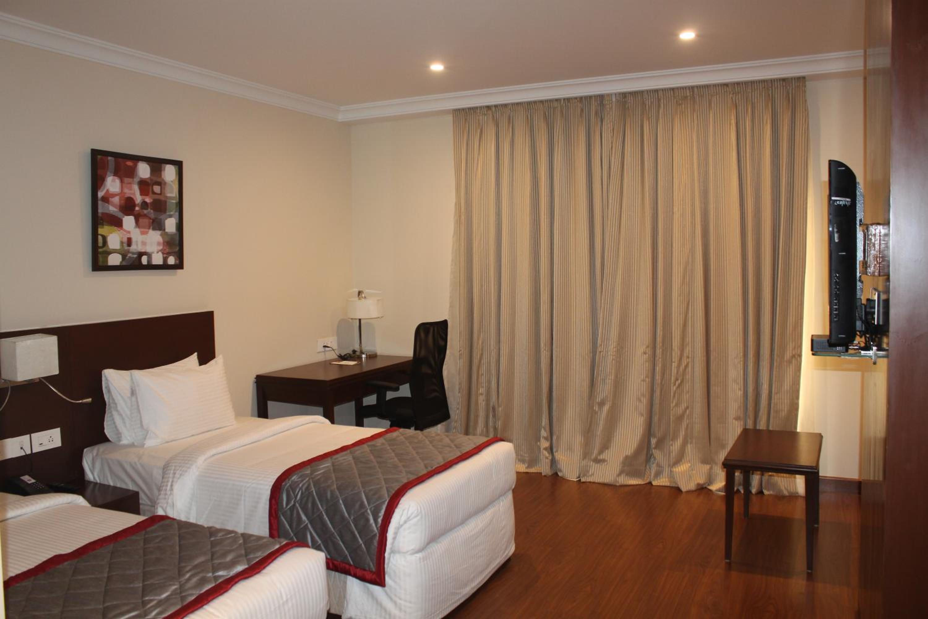 Classic Twin Room - Photo 6