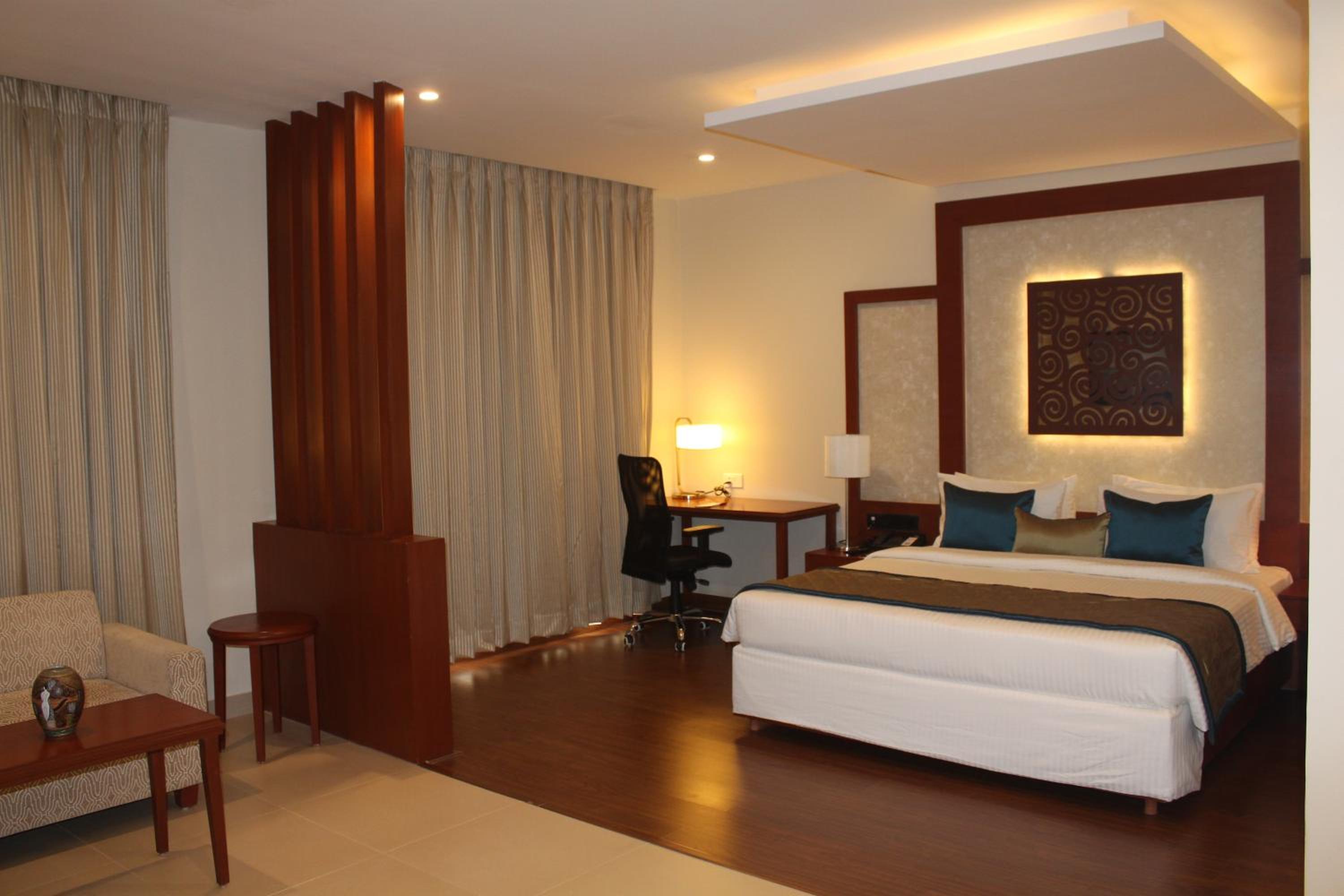 Suite Room - Photo 3