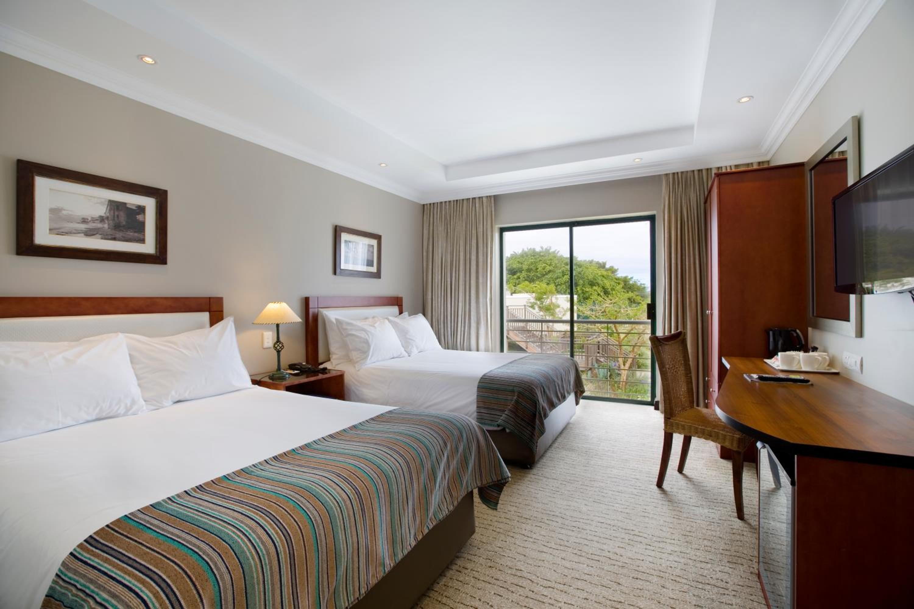 Standard Double or Twin Room - Photo 1