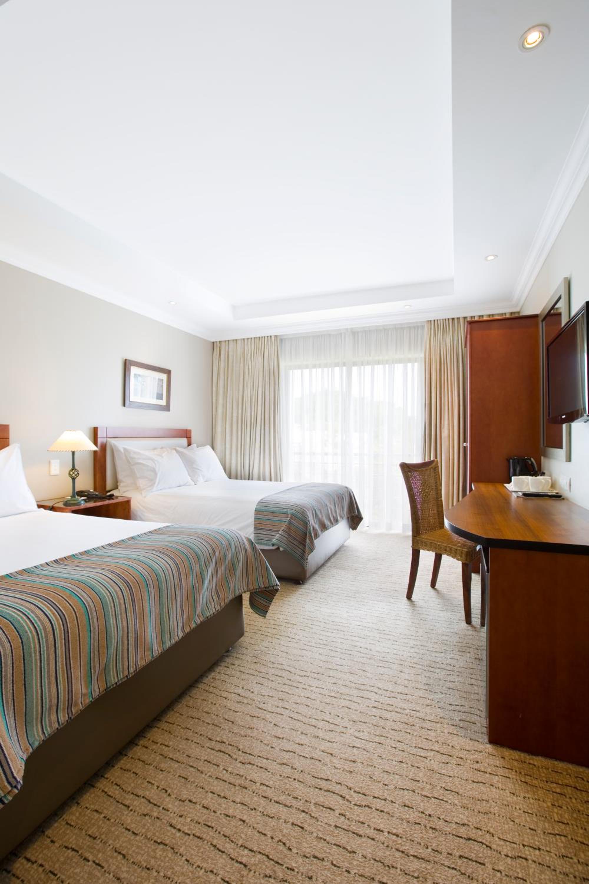 Standard Double or Twin Room - Photo 3