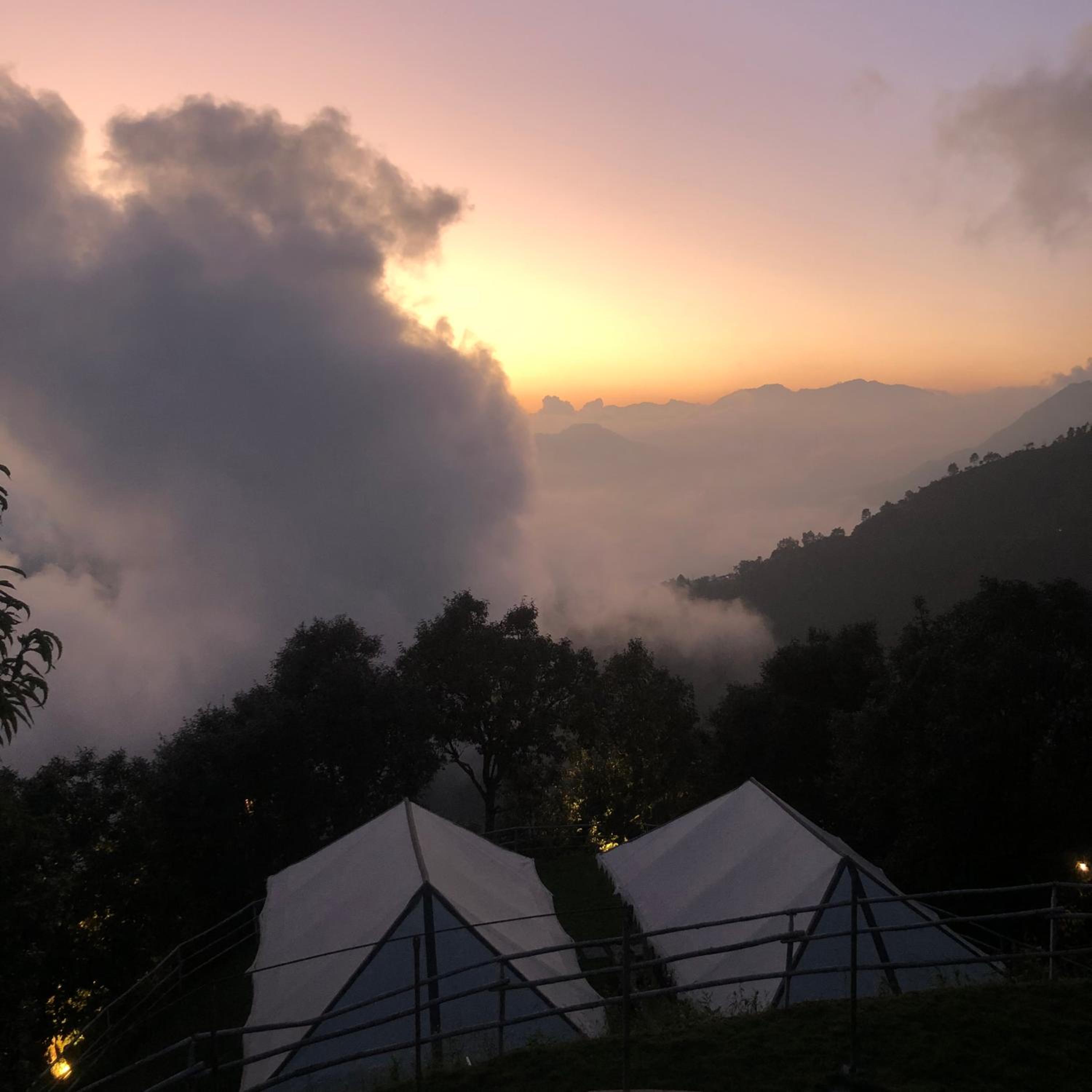 Deluxe Swiss Glamp  photo 3