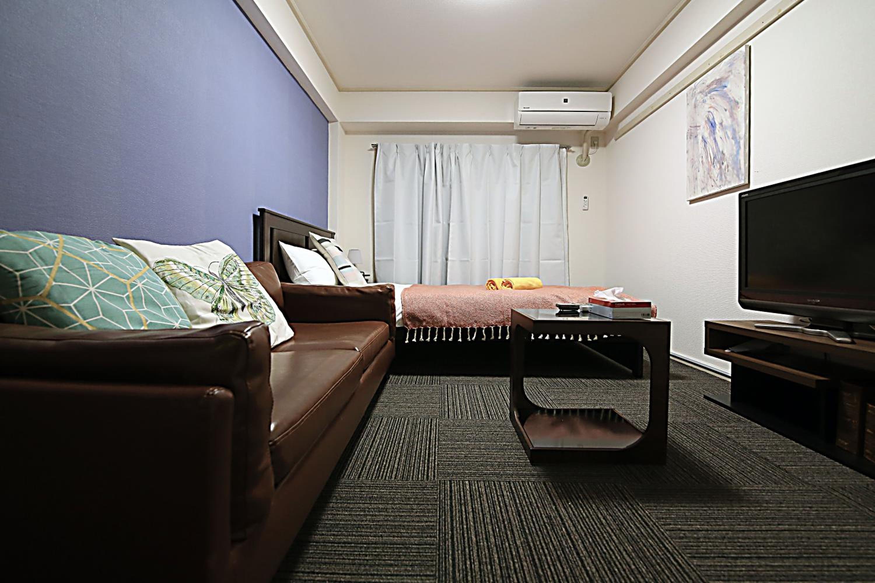 One-Bedroom Apartment photo 1