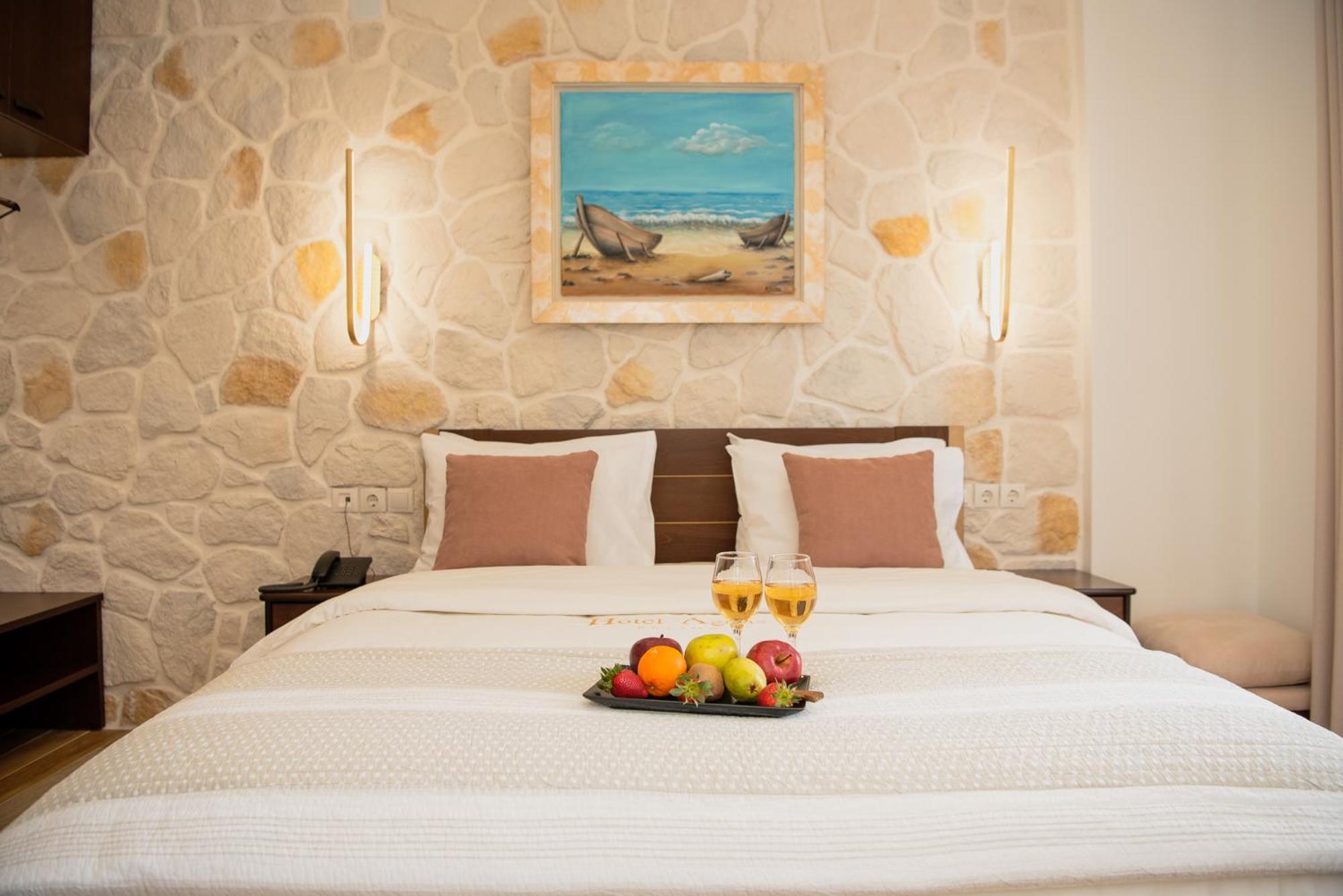 Deluxe Suite with Sea View
