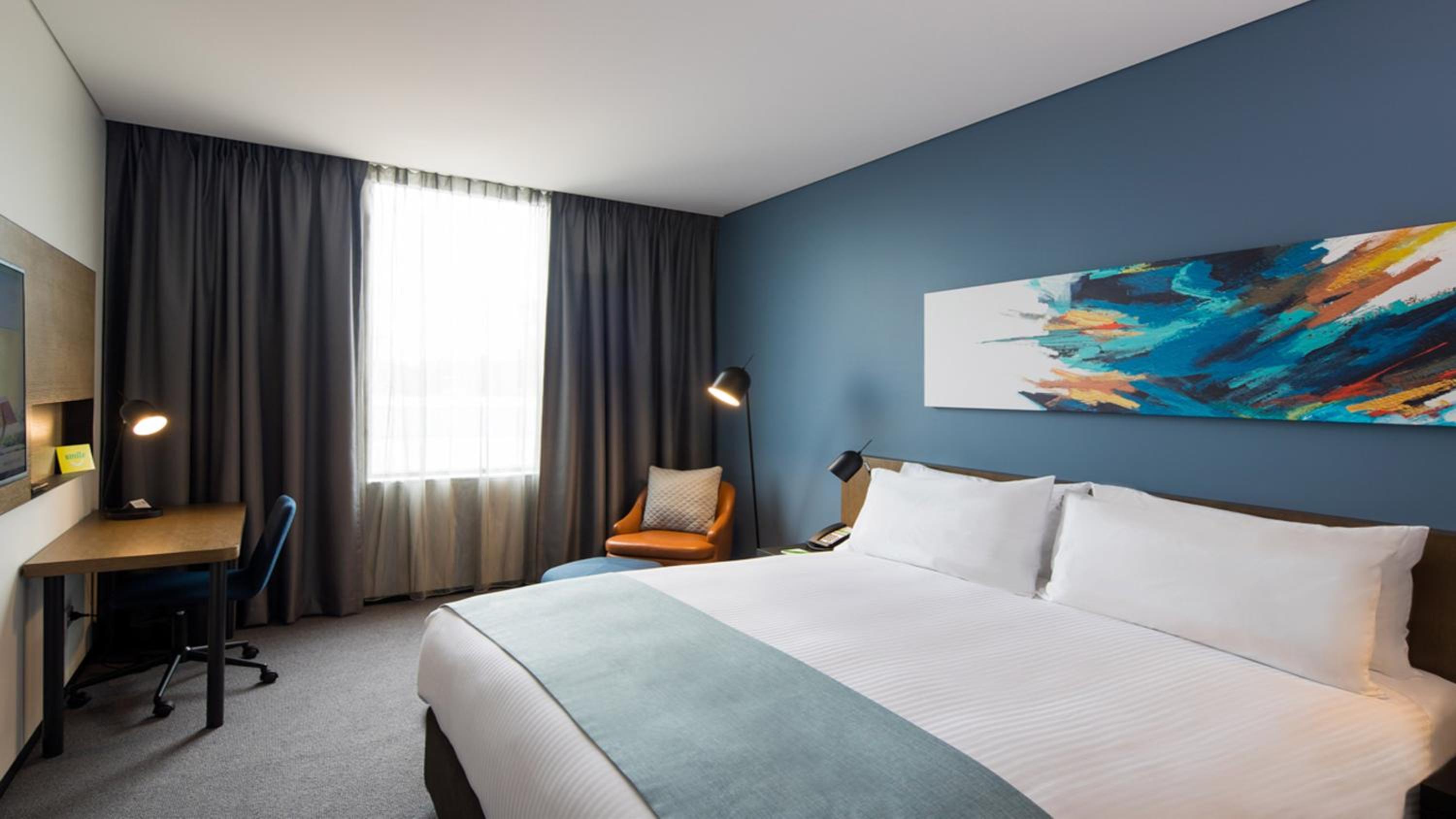 Premium King Room photo 2