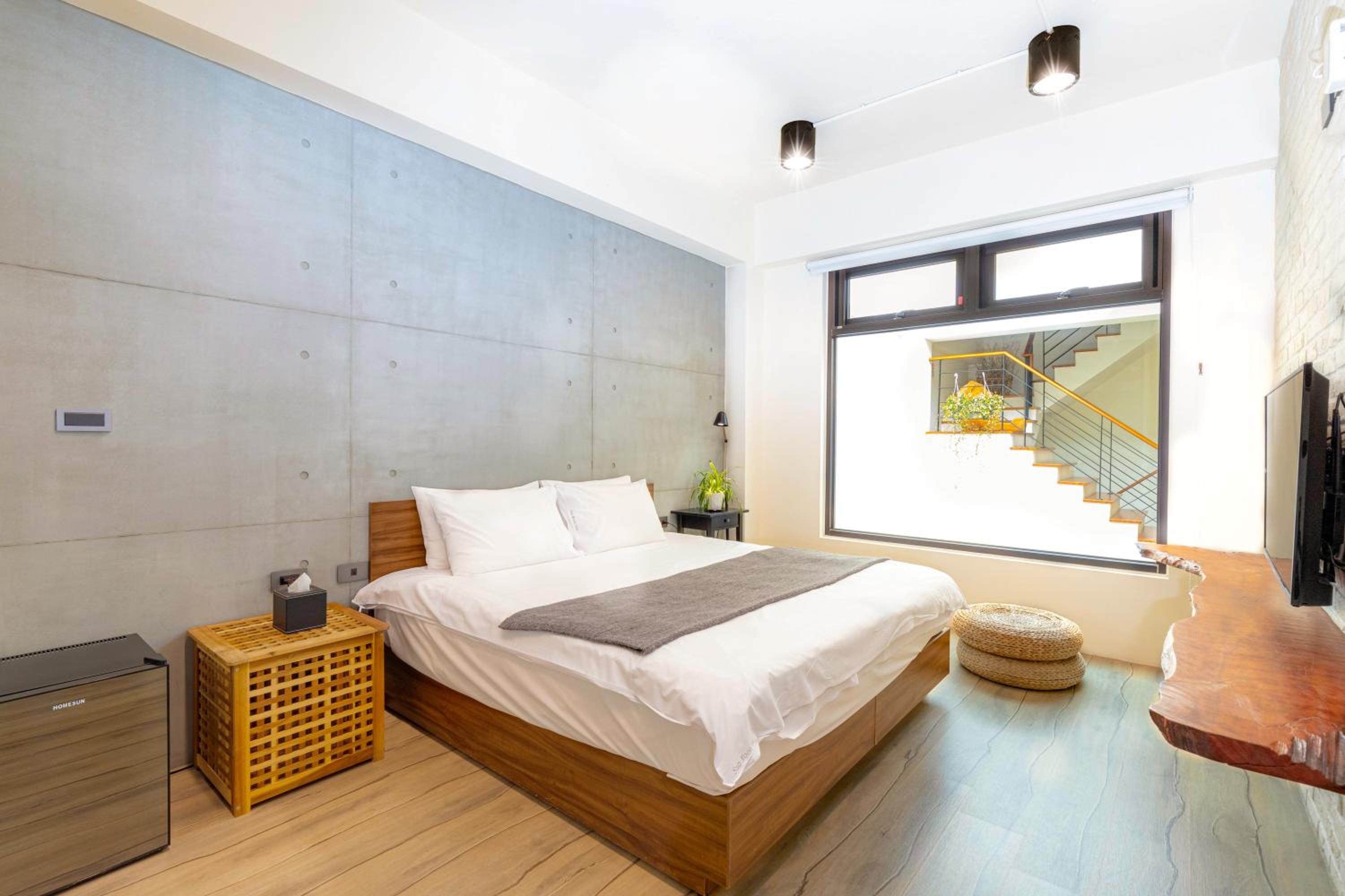 Deluxe Double Room with Shower