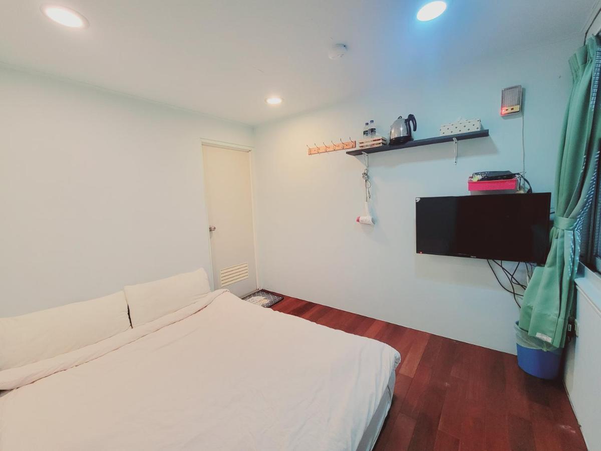 Standard Double Room photo 3