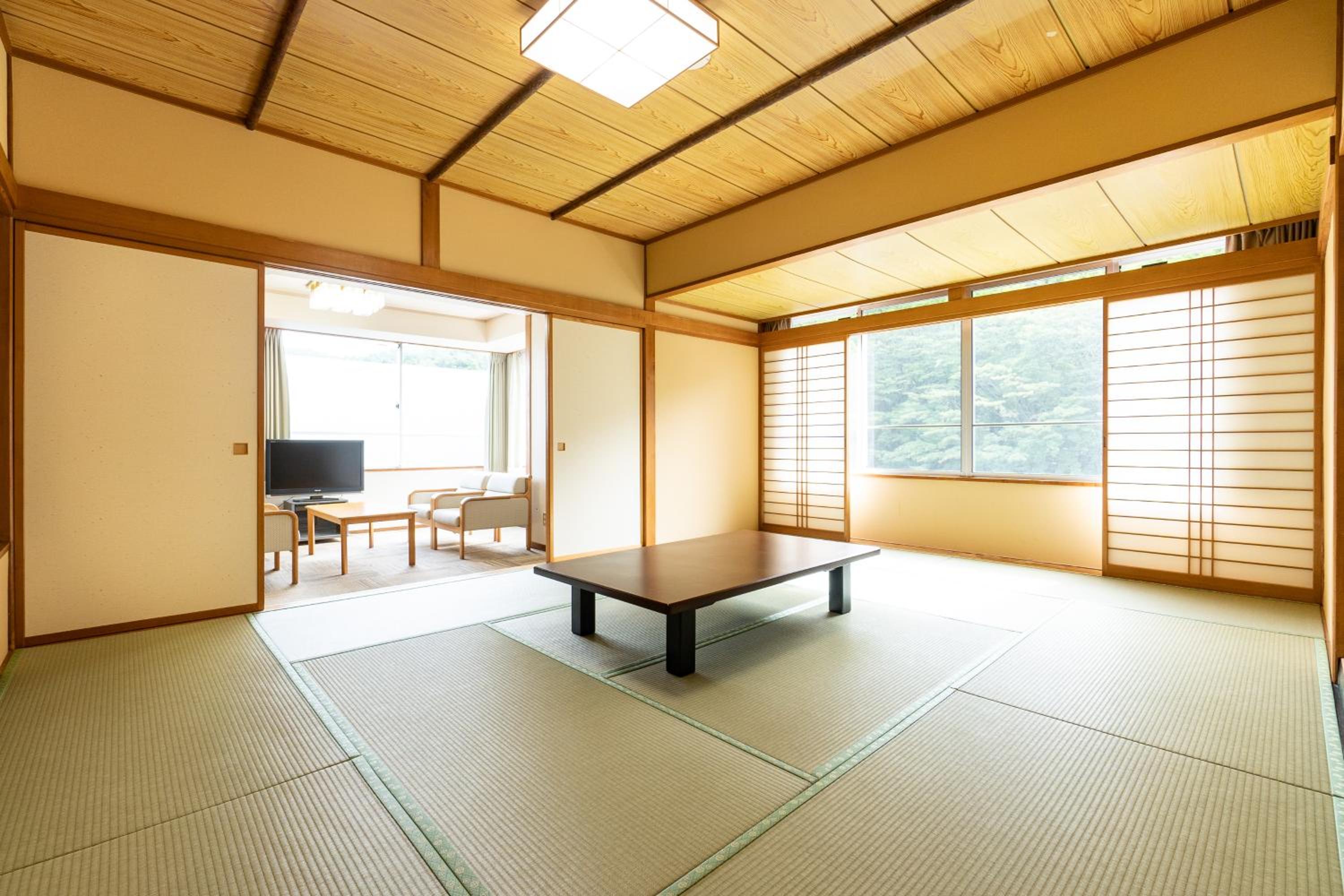 Standard Japanese-Western-Style-Room 36 sqm - Indoor Bath - Non-Smoking photo 3