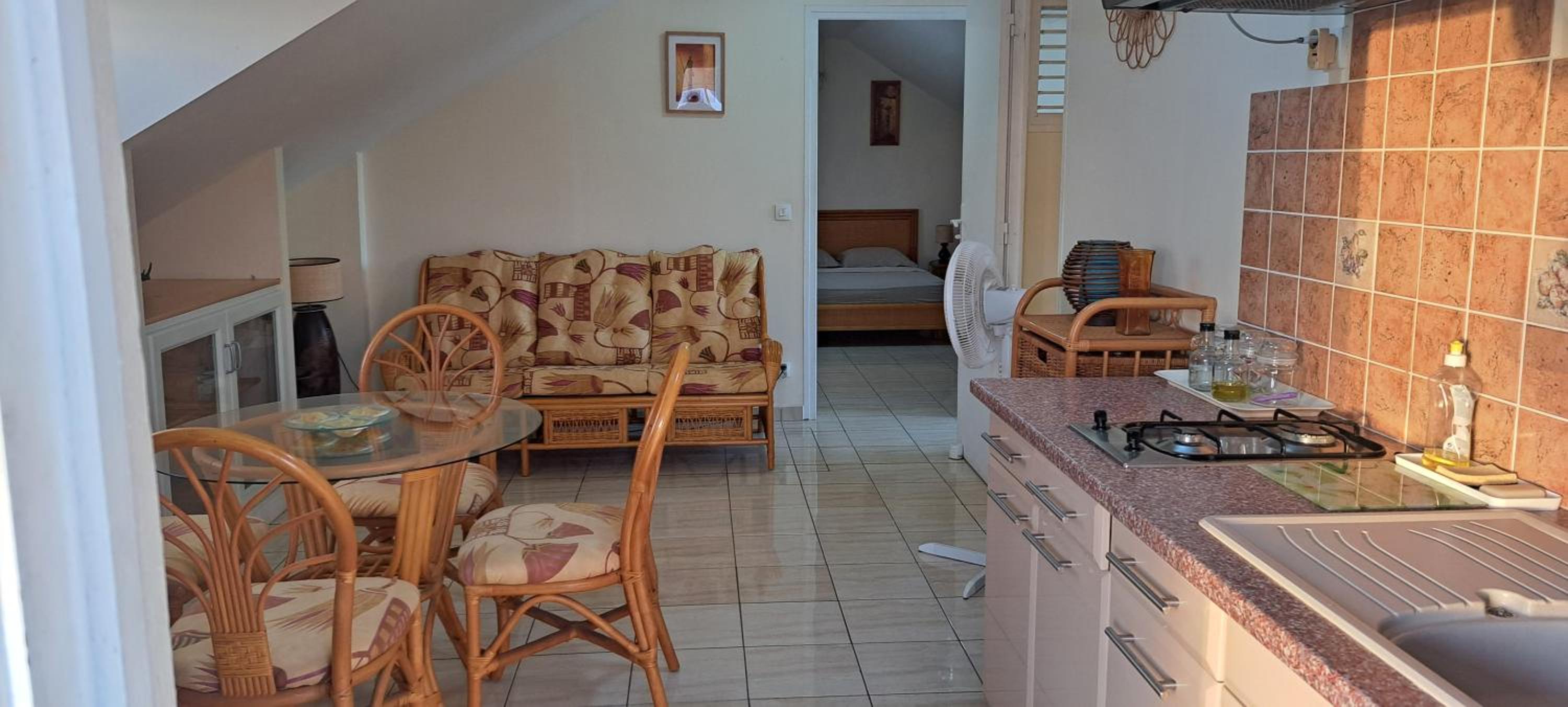 One-Bedroom Apartment - Photo 1