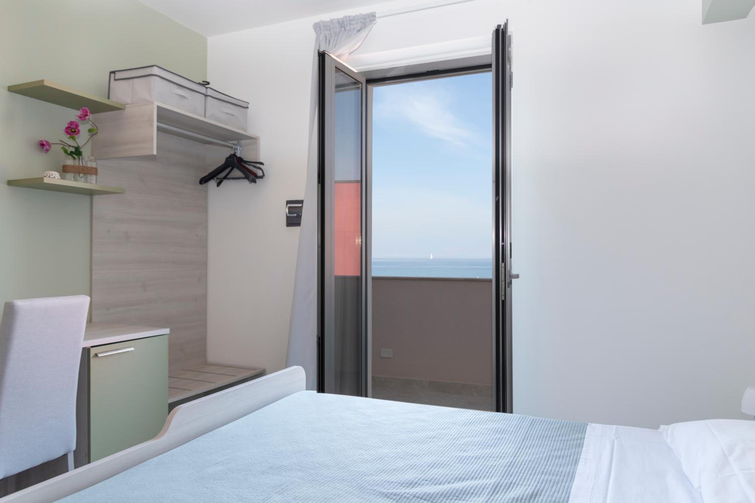 Double Room with Sea View photo 1