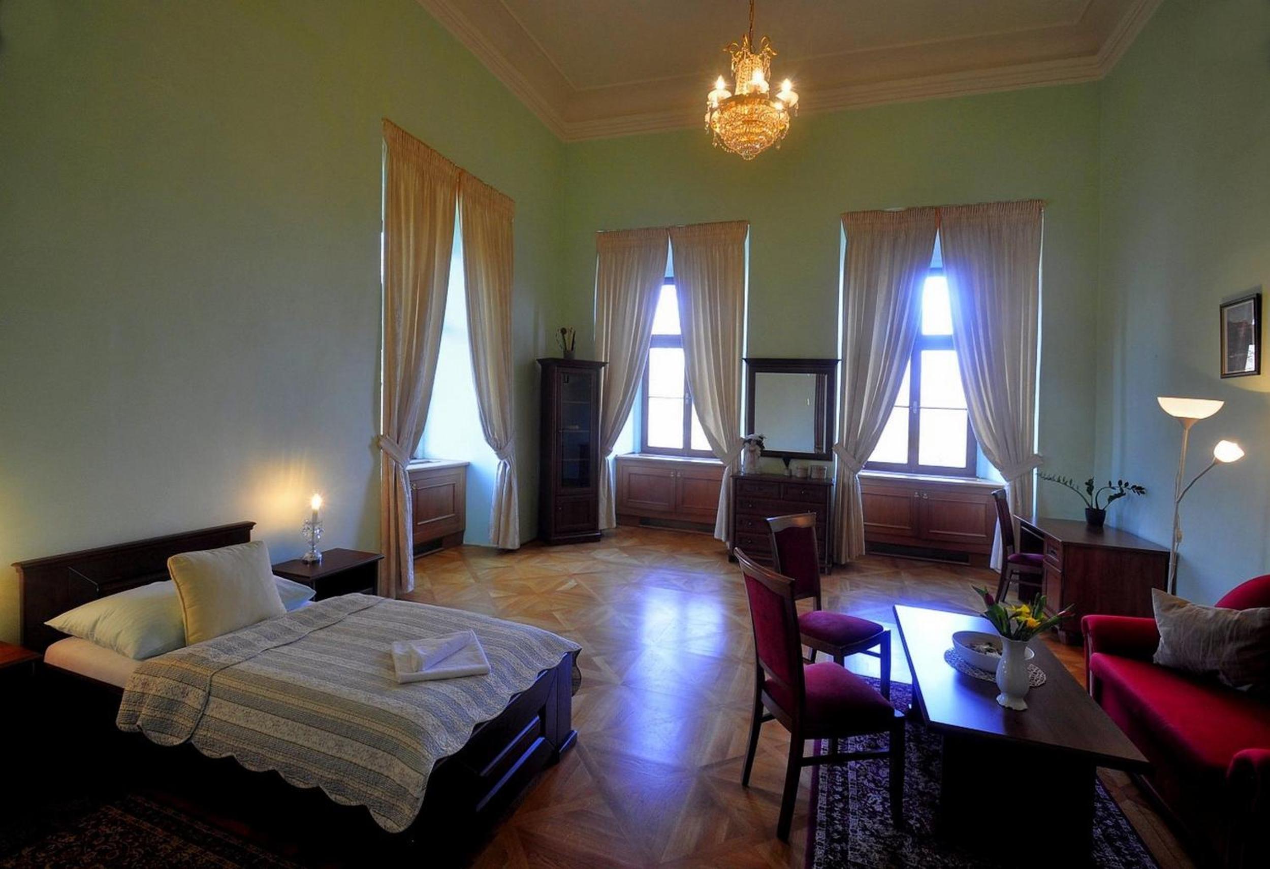 Two-Bedroom Suite (4 Adults) - Photo 6